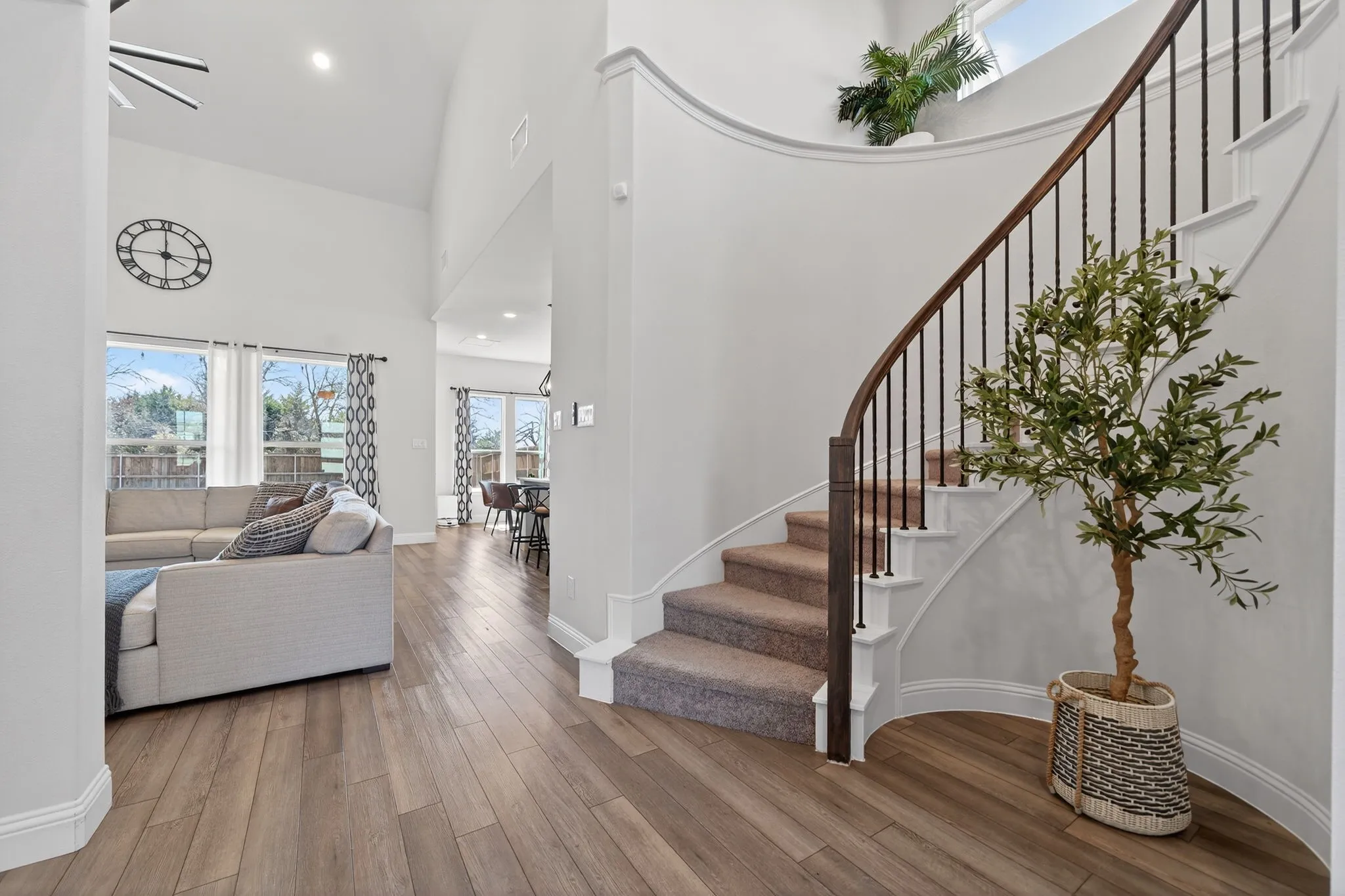 Single Family Residence For Sale in Collin County , 3914 Blue Stem Boulevard, Melissa, Texas 75454, 4 Bedroom, 3 Bathroom, 2 Garage spaces, 3,371 Sqft, built in 2022, mls#21390535, Real Estate Agent in Melissa, Homes For Sale in Collin county, Homes For Sale in Melissa, Realtor in Melissa Texas, Real Estate Brokerage Independent Realty Texas, Luminita Cordes Realtor