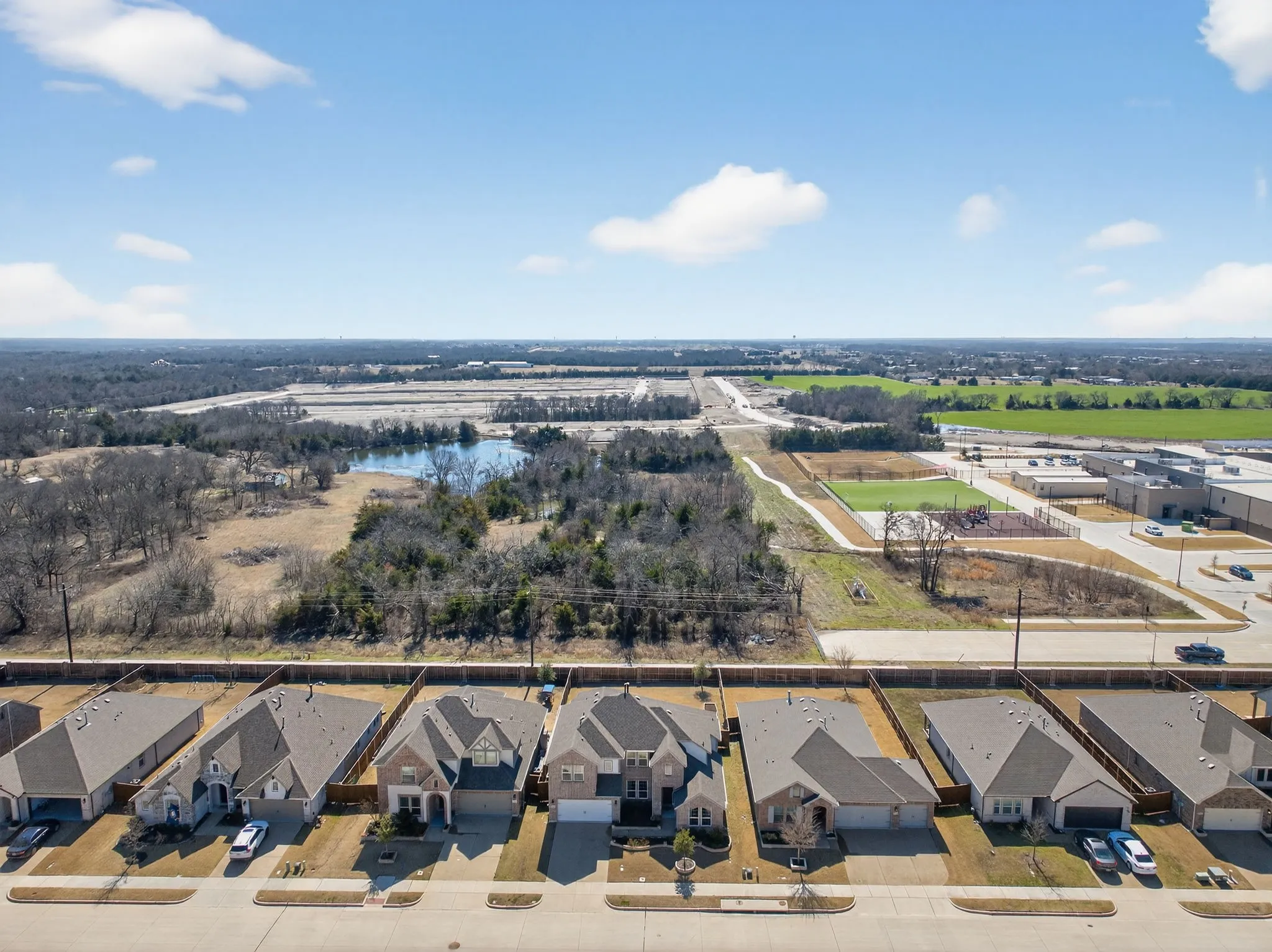 Single Family Residence For Sale in Collin County , 3914 Blue Stem Boulevard, Melissa, Texas 75454, 4 Bedroom, 3 Bathroom, 2 Garage spaces, 3,371 Sqft, built in 2022, mls#21390535, Real Estate Agent in Melissa, Homes For Sale in Collin county, Homes For Sale in Melissa, Realtor in Melissa Texas, Real Estate Brokerage Independent Realty Texas, Luminita Cordes Realtor