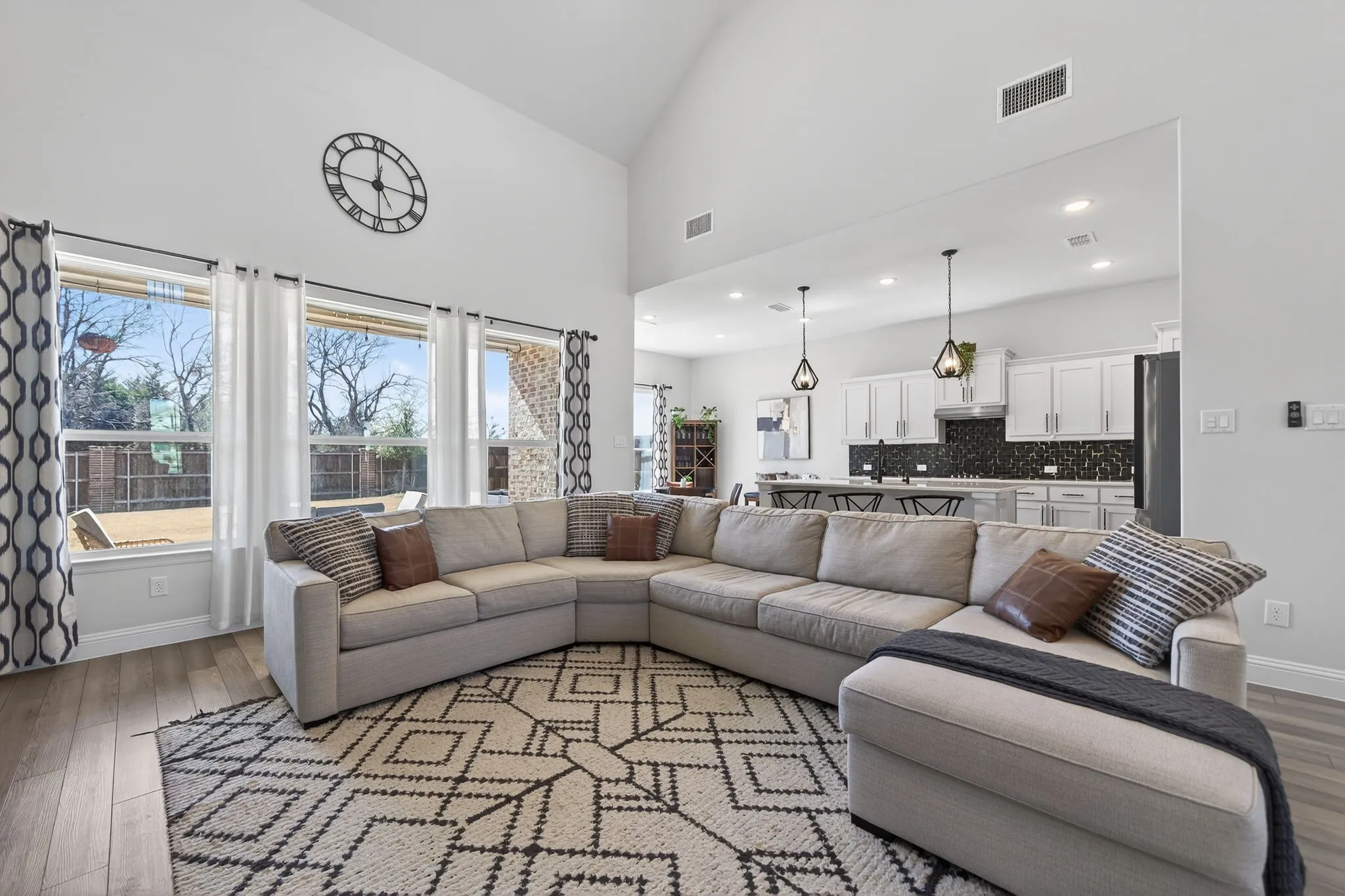 Single Family Residence For Sale in Collin County , 3914 Blue Stem Boulevard, Melissa, Texas 75454, 4 Bedroom, 3 Bathroom, 2 Garage spaces, 3,371 Sqft, built in 2022, mls#21390535, Real Estate Agent in Melissa, Homes For Sale in Collin county, Homes For Sale in Melissa, Realtor in Melissa Texas, Real Estate Brokerage Independent Realty Texas, Luminita Cordes Realtor