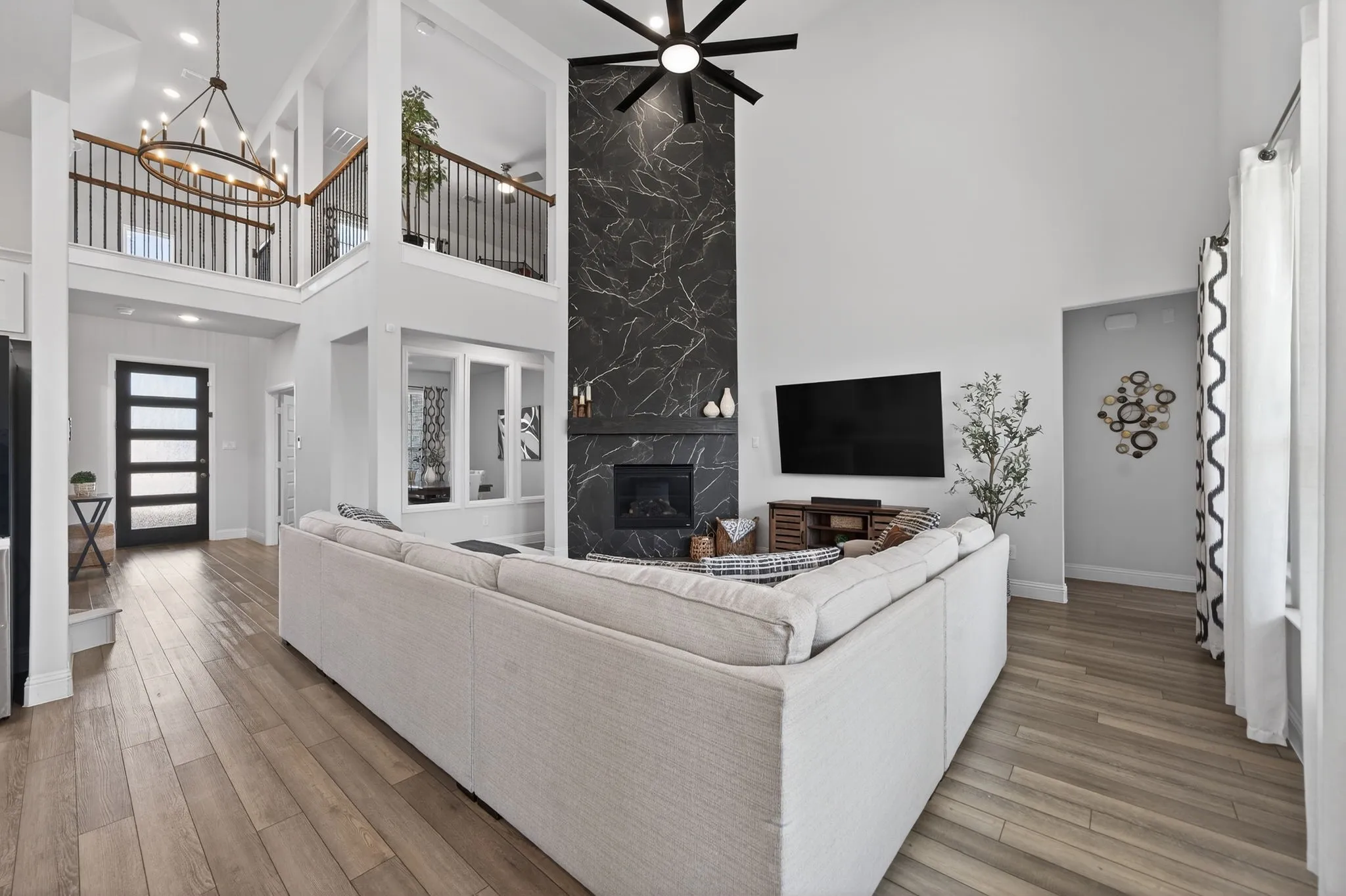 Single Family Residence For Sale in Collin County , 3914 Blue Stem Boulevard, Melissa, Texas 75454, 4 Bedroom, 3 Bathroom, 2 Garage spaces, 3,371 Sqft, built in 2022, mls#21390535, Real Estate Agent in Melissa, Homes For Sale in Collin county, Homes For Sale in Melissa, Realtor in Melissa Texas, Real Estate Brokerage Independent Realty Texas, Luminita Cordes Realtor