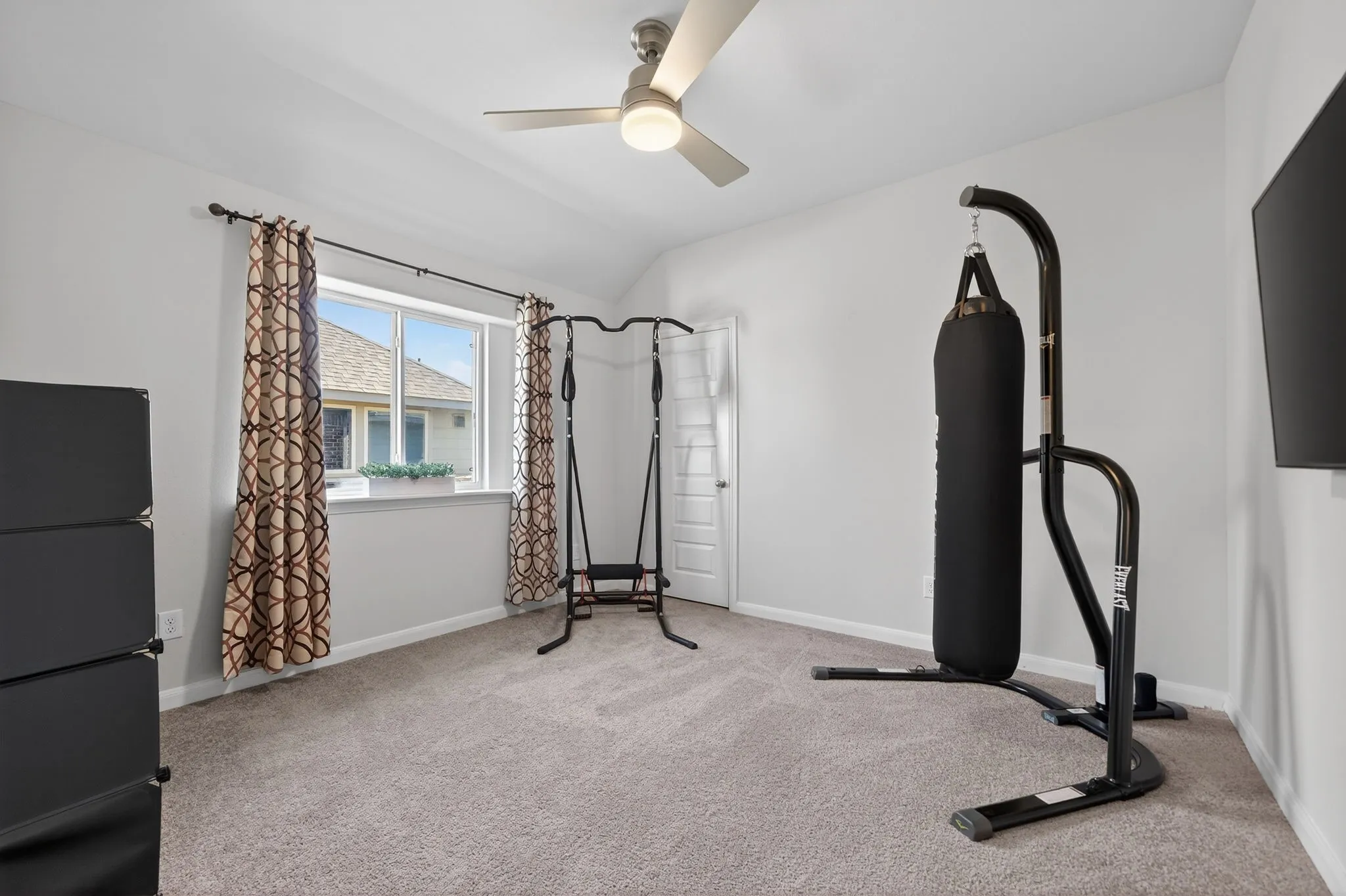 Single Family Residence For Sale in Collin County , 3914 Blue Stem Boulevard, Melissa, Texas 75454, 4 Bedroom, 3 Bathroom, 2 Garage spaces, 3,371 Sqft, built in 2022, mls#21390535, Real Estate Agent in Melissa, Homes For Sale in Collin county, Homes For Sale in Melissa, Realtor in Melissa Texas, Real Estate Brokerage Independent Realty Texas, Luminita Cordes Realtor