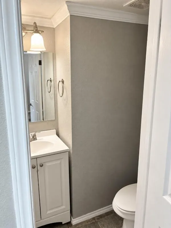 Single Family Residence For Sale in Dallas County , 7426 Elderberry Lane, Dallas, Texas 75249, 4 Bedroom, 3 Bathroom, 2 Garage spaces, 1,902 Sqft, built in 1979, mls#21379143, Real Estate Agent in Dallas, Homes For Sale in Dallas county, Homes For Sale in Dallas, Realtor in Dallas Texas, Real Estate Brokerage Independent Realty Texas, Luminita Cordes Realtor