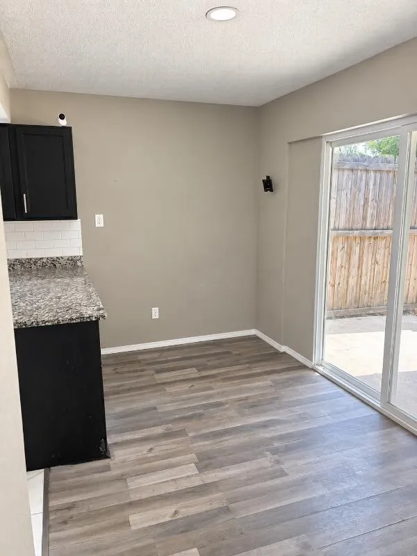 Single Family Residence For Sale in Dallas County , 7426 Elderberry Lane, Dallas, Texas 75249, 4 Bedroom, 3 Bathroom, 2 Garage spaces, 1,902 Sqft, built in 1979, mls#21379143, Real Estate Agent in Dallas, Homes For Sale in Dallas county, Homes For Sale in Dallas, Realtor in Dallas Texas, Real Estate Brokerage Independent Realty Texas, Luminita Cordes Realtor