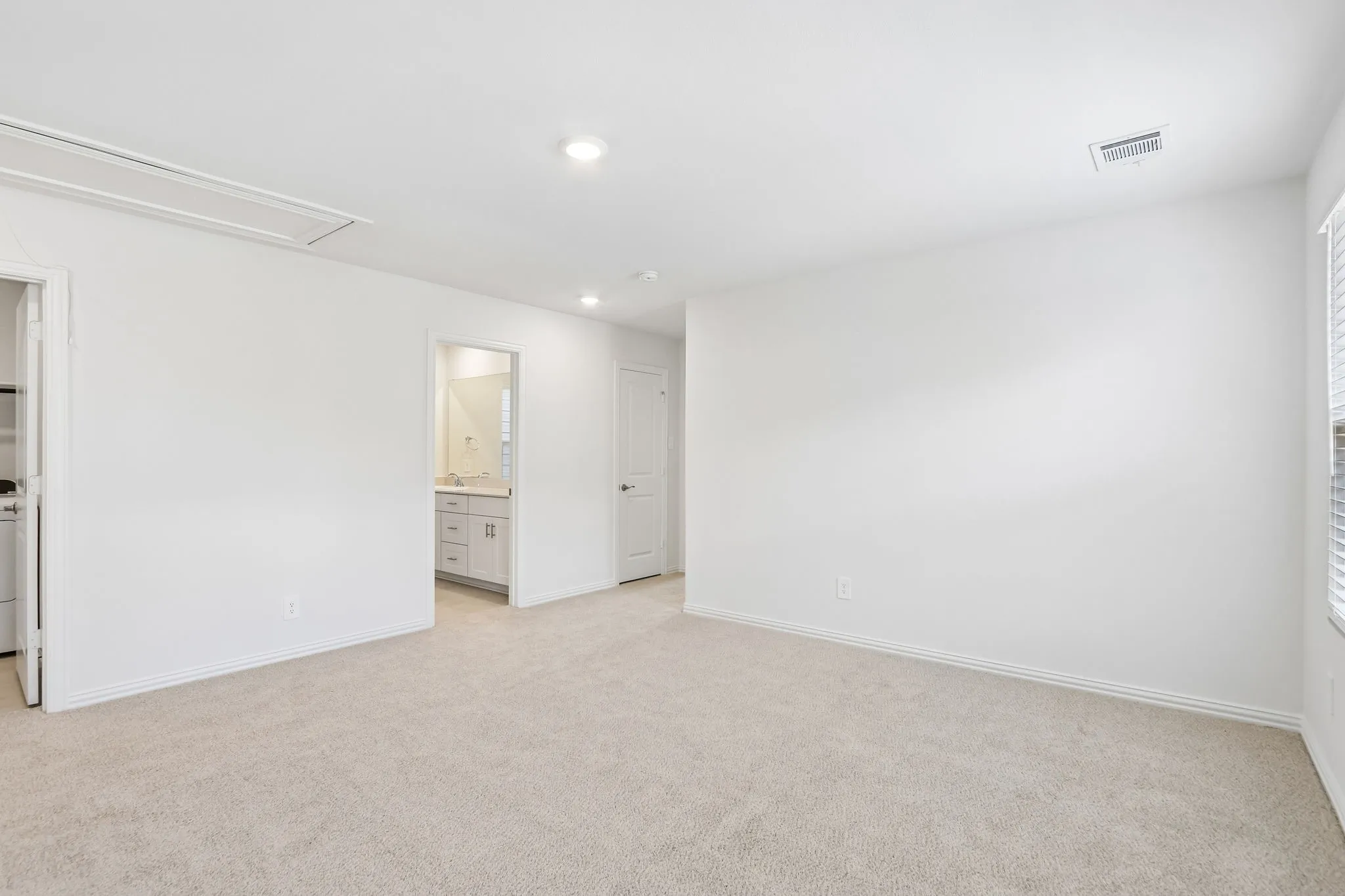 Photo is not of the actual home, but is an inspirational photo of builder’s model home and may depict options, furnishings, and/or decorator features that are not included.