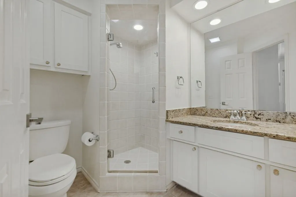 Single Family Residence For Sale in Collin County , 17715 Voss Road, Dallas, Texas 75287, 4 Bedroom, 3 Bathroom, 2 Garage spaces, 2,654 Sqft, built in 1984, mls#21390490, Real Estate Agent in Dallas, Homes For Sale in Collin county, Homes For Sale in Dallas, Realtor in Dallas Texas, Real Estate Brokerage Independent Realty Texas, Luminita Cordes Realtor