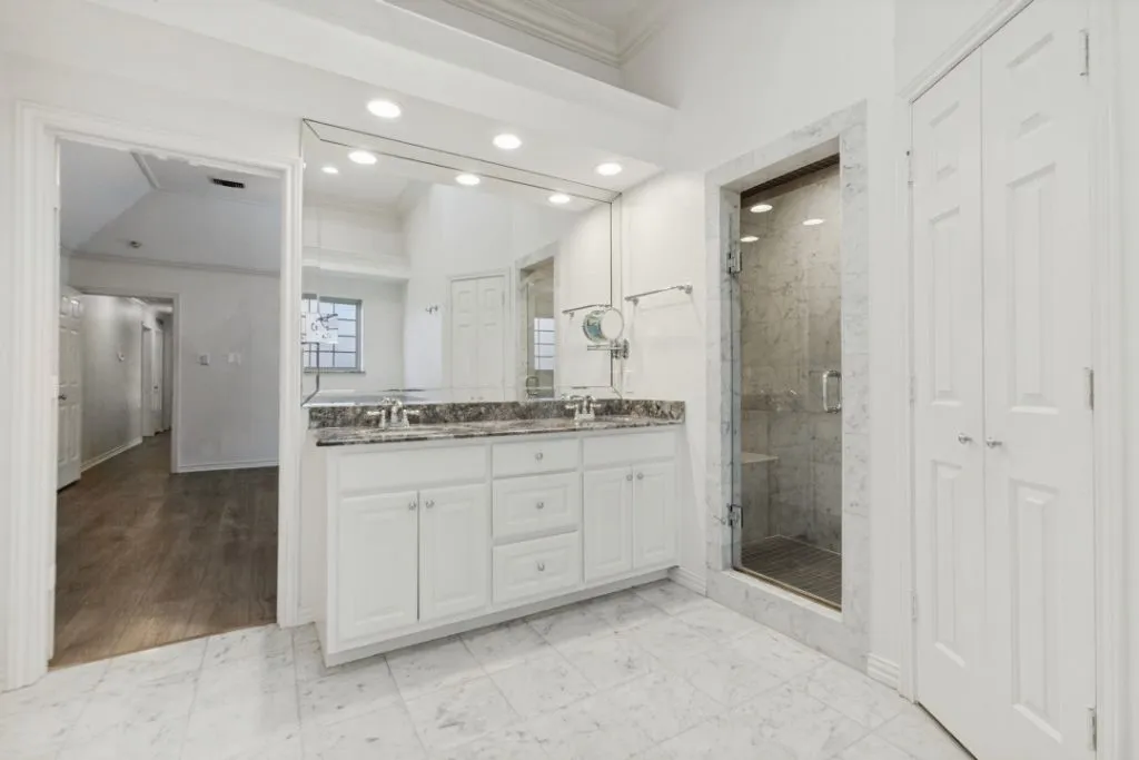 Single Family Residence For Sale in Collin County , 17715 Voss Road, Dallas, Texas 75287, 4 Bedroom, 3 Bathroom, 2 Garage spaces, 2,654 Sqft, built in 1984, mls#21390490, Real Estate Agent in Dallas, Homes For Sale in Collin county, Homes For Sale in Dallas, Realtor in Dallas Texas, Real Estate Brokerage Independent Realty Texas, Luminita Cordes Realtor