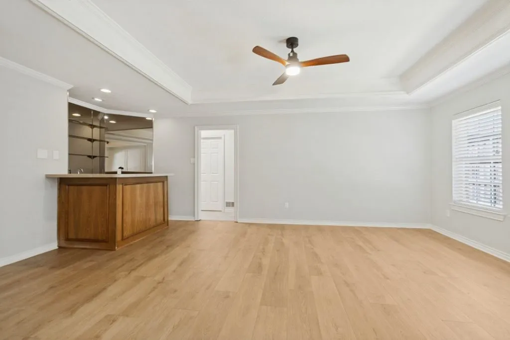 Single Family Residence For Sale in Collin County , 17715 Voss Road, Dallas, Texas 75287, 4 Bedroom, 3 Bathroom, 2 Garage spaces, 2,654 Sqft, built in 1984, mls#21390490, Real Estate Agent in Dallas, Homes For Sale in Collin county, Homes For Sale in Dallas, Realtor in Dallas Texas, Real Estate Brokerage Independent Realty Texas, Luminita Cordes Realtor