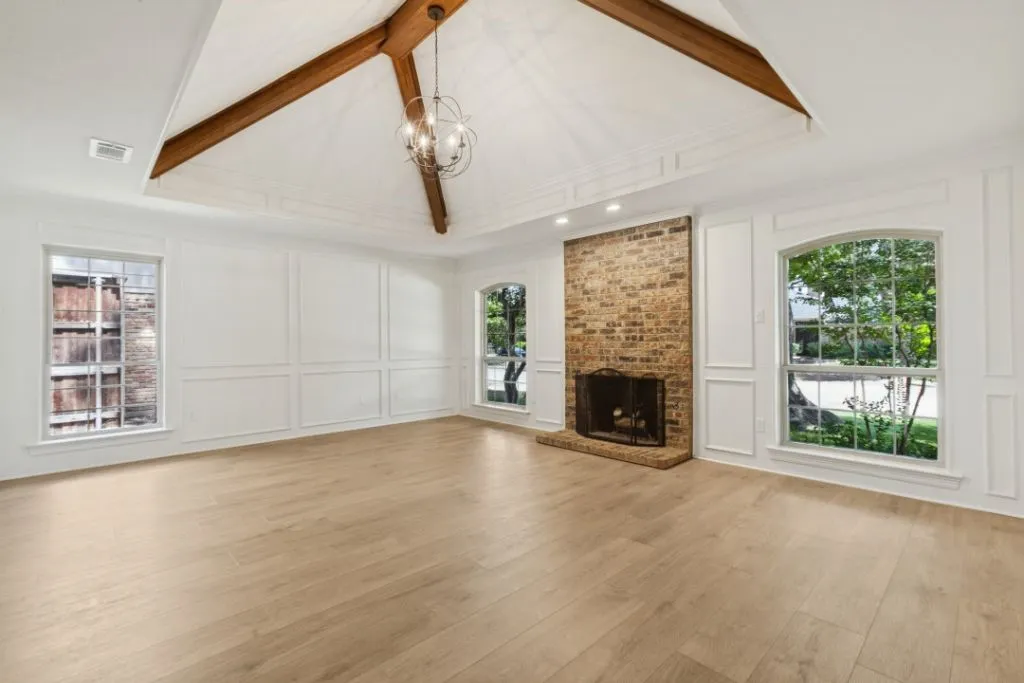 Single Family Residence For Sale in Collin County , 17715 Voss Road, Dallas, Texas 75287, 4 Bedroom, 3 Bathroom, 2 Garage spaces, 2,654 Sqft, built in 1984, mls#21390490, Real Estate Agent in Dallas, Homes For Sale in Collin county, Homes For Sale in Dallas, Realtor in Dallas Texas, Real Estate Brokerage Independent Realty Texas, Luminita Cordes Realtor
