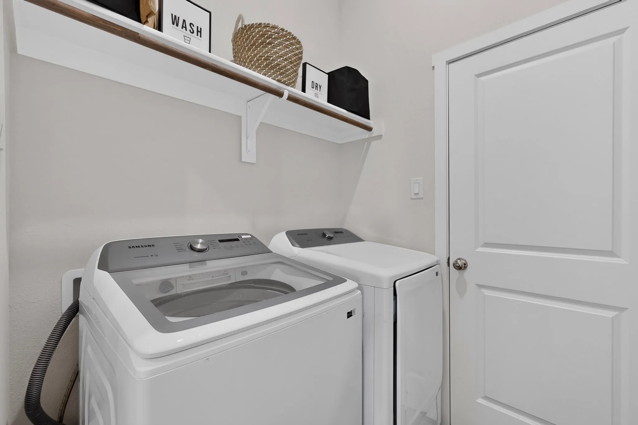 Single Family Residence For Sale in Navarro County , 925 Genesis Road, Rice, Texas 75155, 4 Bedroom, 3 Bathroom, 2 Garage spaces, 1,908 Sqft, built in 2025, mls#21390537, Real Estate Agent in Rice, Homes For Sale in Navarro county, Homes For Sale in Rice, Realtor in Rice Texas, Real Estate Brokerage Independent Realty Texas, Luminita Cordes Realtor