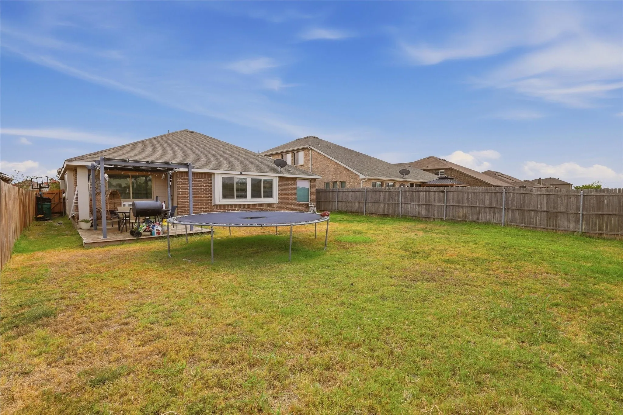 Single Family Residence For Sale in Kaufman County , 4105 Candleberry Lane, Heartland, Texas 75126, 3 Bedroom, 2 Bathroom, 2 Garage spaces, 1,876 Sqft, built in 2017, mls#21389618, Real Estate Agent in Heartland, Homes For Sale in Kaufman county, Homes For Sale in Heartland, Realtor in Heartland Texas, Real Estate Brokerage Independent Realty Texas, Luminita Cordes Realtor