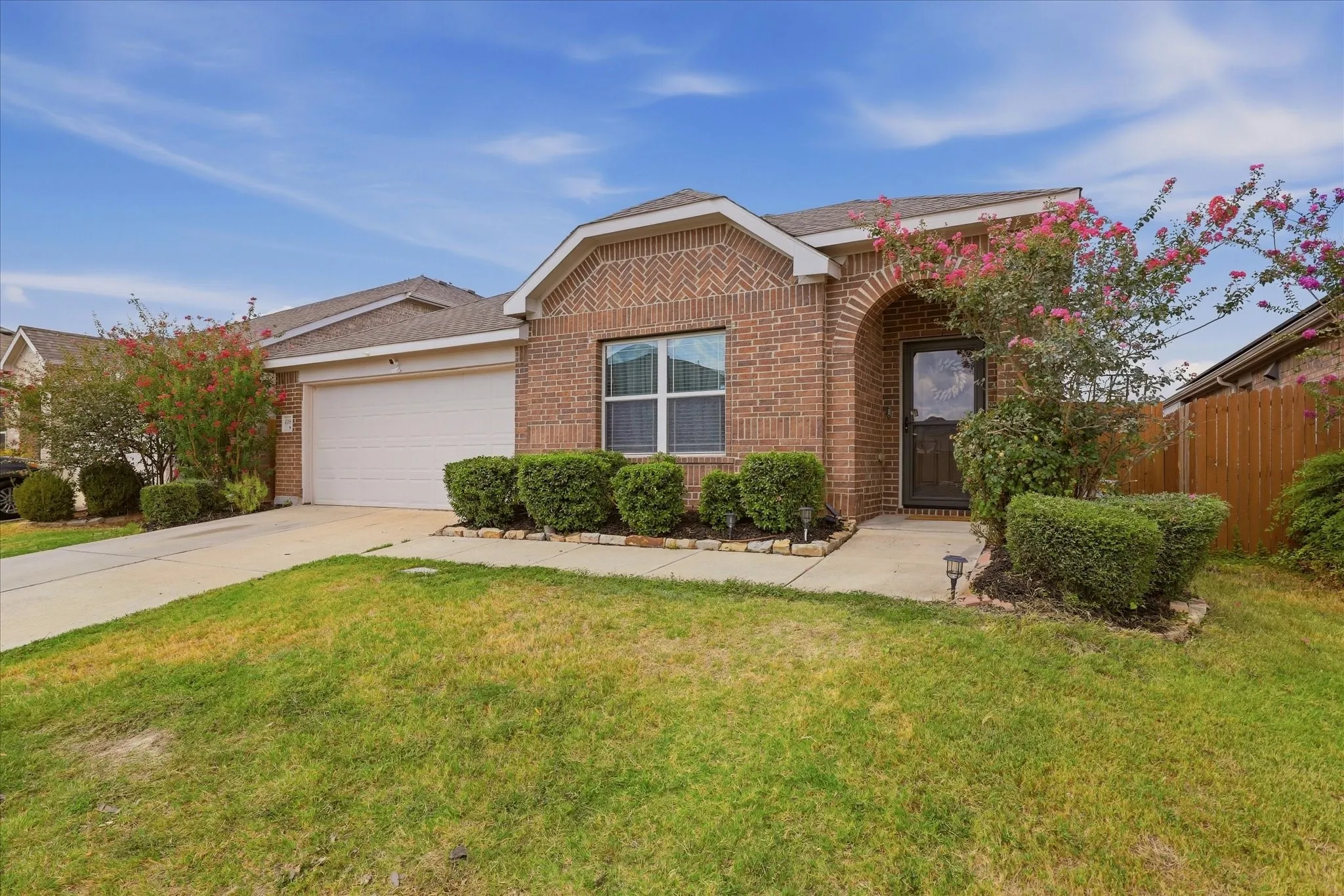 Single Family Residence For Sale in Kaufman County , 4105 Candleberry Lane, Heartland, Texas 75126, 3 Bedroom, 2 Bathroom, 2 Garage spaces, 1,876 Sqft, built in 2017, mls#21389618, Real Estate Agent in Heartland, Homes For Sale in Kaufman county, Homes For Sale in Heartland, Realtor in Heartland Texas, Real Estate Brokerage Independent Realty Texas, Luminita Cordes Realtor