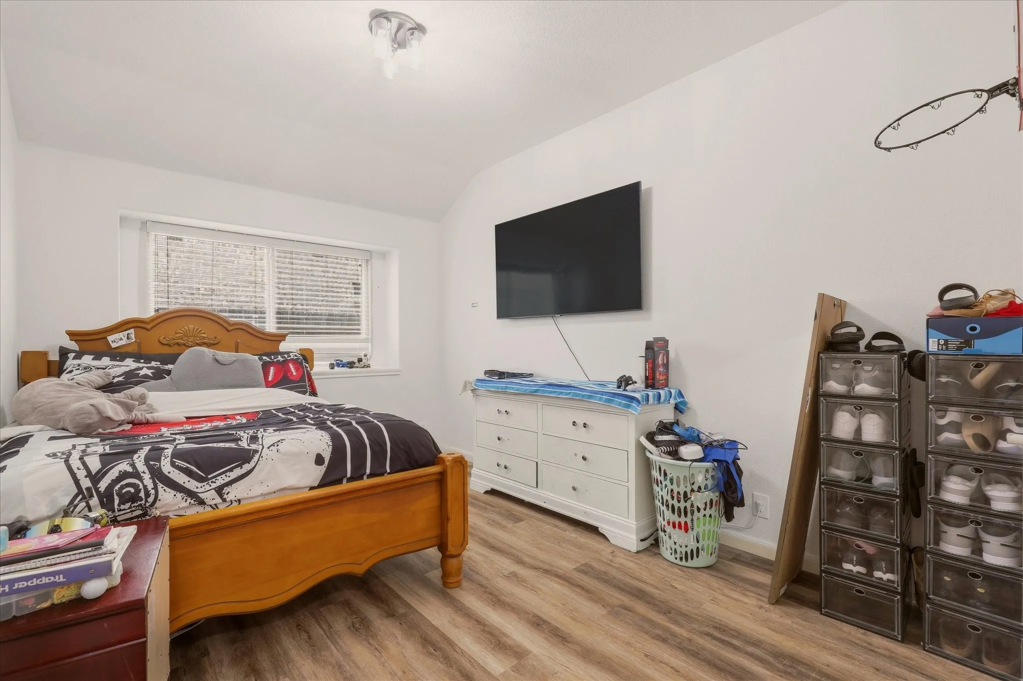 Single Family Residence For Sale in Kaufman County , 4105 Candleberry Lane, Heartland, Texas 75126, 3 Bedroom, 2 Bathroom, 2 Garage spaces, 1,876 Sqft, built in 2017, mls#21389618, Real Estate Agent in Heartland, Homes For Sale in Kaufman county, Homes For Sale in Heartland, Realtor in Heartland Texas, Real Estate Brokerage Independent Realty Texas, Luminita Cordes Realtor
