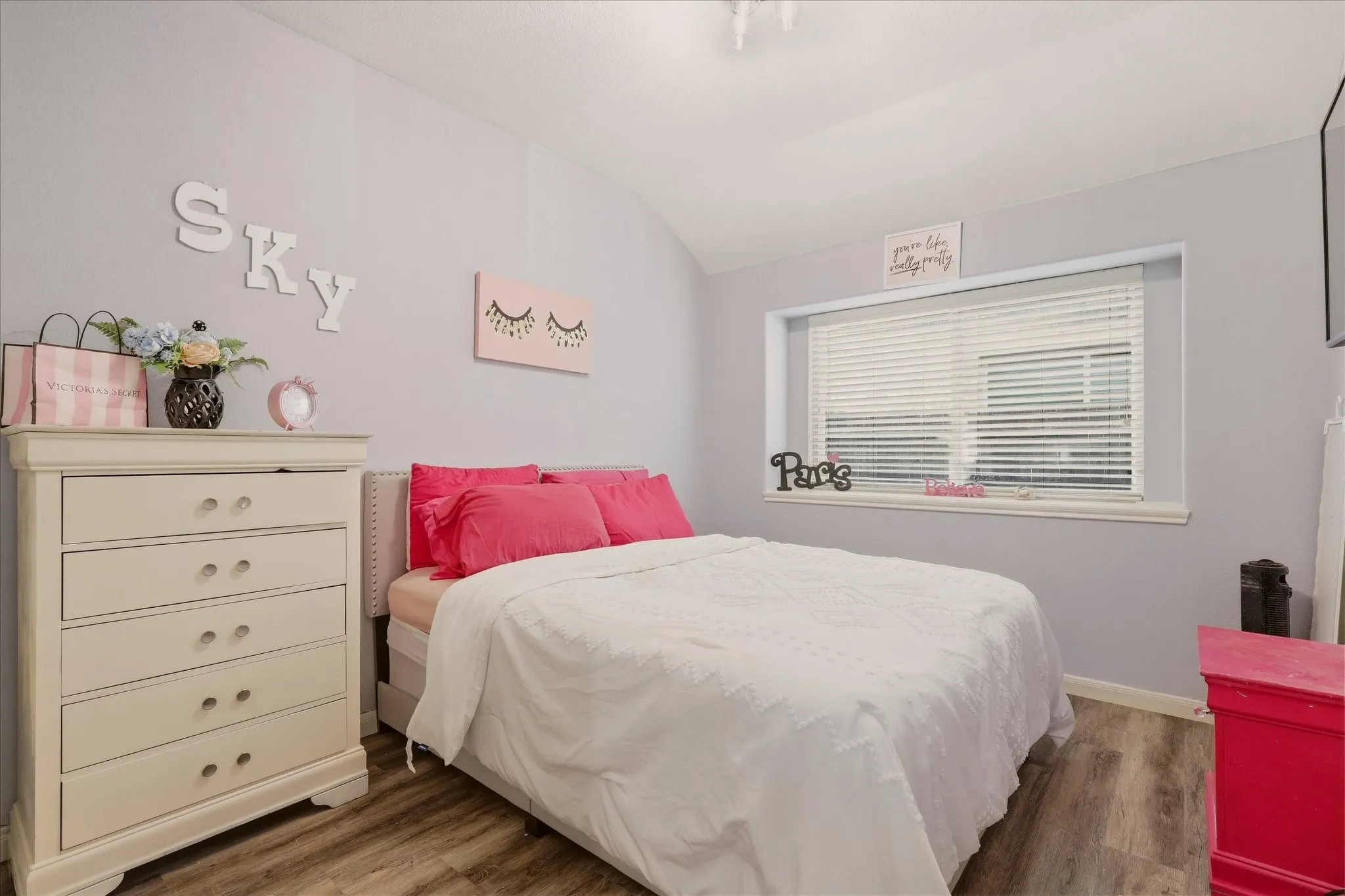 Single Family Residence For Sale in Kaufman County , 4105 Candleberry Lane, Heartland, Texas 75126, 3 Bedroom, 2 Bathroom, 2 Garage spaces, 1,876 Sqft, built in 2017, mls#21389618, Real Estate Agent in Heartland, Homes For Sale in Kaufman county, Homes For Sale in Heartland, Realtor in Heartland Texas, Real Estate Brokerage Independent Realty Texas, Luminita Cordes Realtor