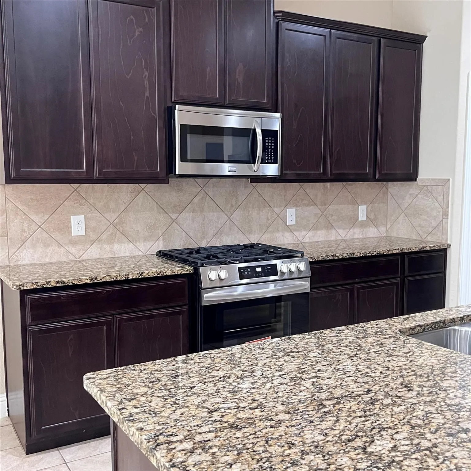 Single Family Residence For Rent in Denton County , 3820 Riversdale, Frisco, Texas 75036, 4 Bedroom, 2 Bathroom, 2 Garage spaces, 2,033 Sqft, built in 2016, mls#21390539, Real Estate Agent in Frisco, Homes For Rent in Denton county, Homes For Rent in Frisco, Realtor in Frisco Texas, Real Estate Brokerage Independent Realty Texas, Luminita Cordes Realtor