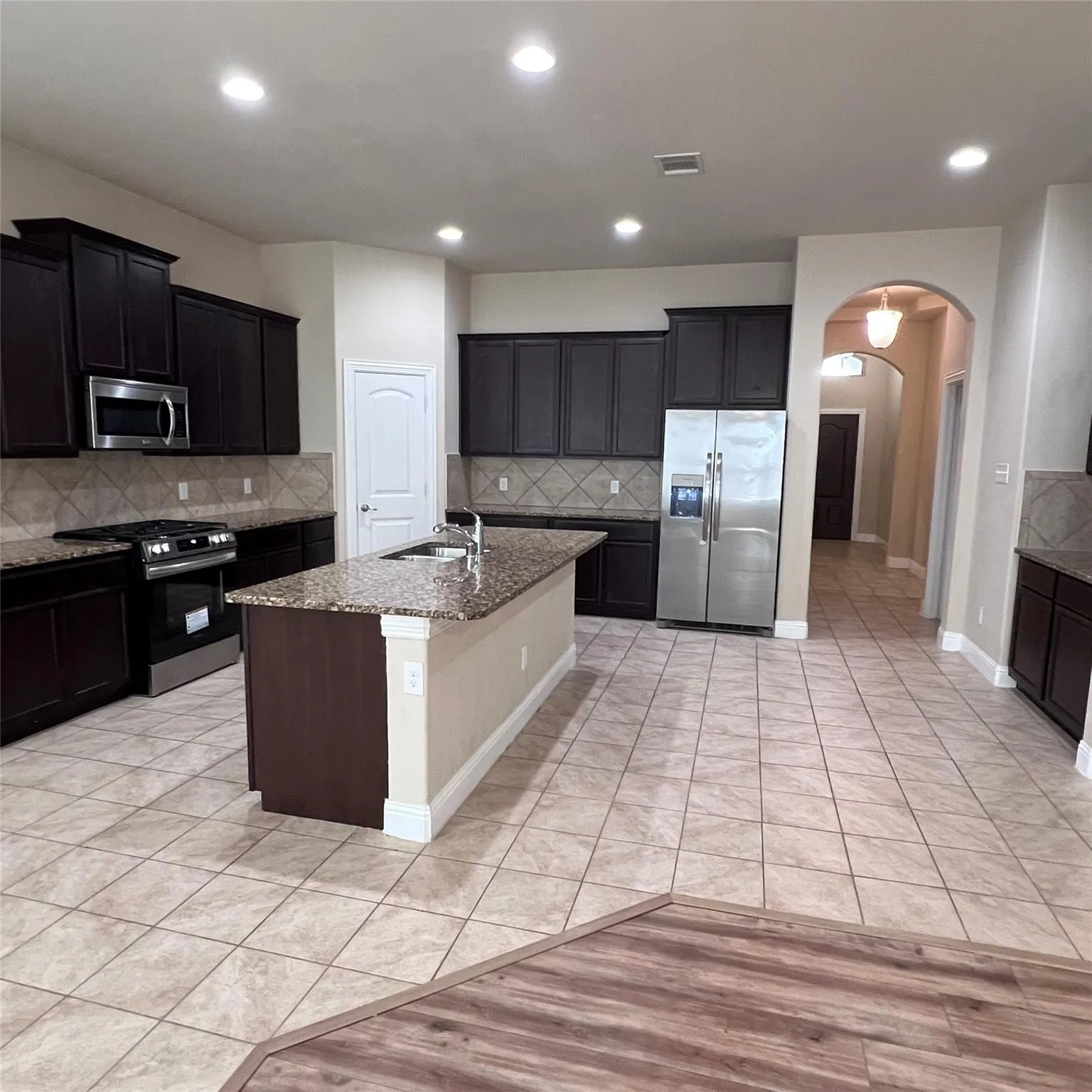 Single Family Residence For Rent in Denton County , 3820 Riversdale, Frisco, Texas 75036, 4 Bedroom, 2 Bathroom, 2 Garage spaces, 2,033 Sqft, built in 2016, mls#21390539, Real Estate Agent in Frisco, Homes For Rent in Denton county, Homes For Rent in Frisco, Realtor in Frisco Texas, Real Estate Brokerage Independent Realty Texas, Luminita Cordes Realtor