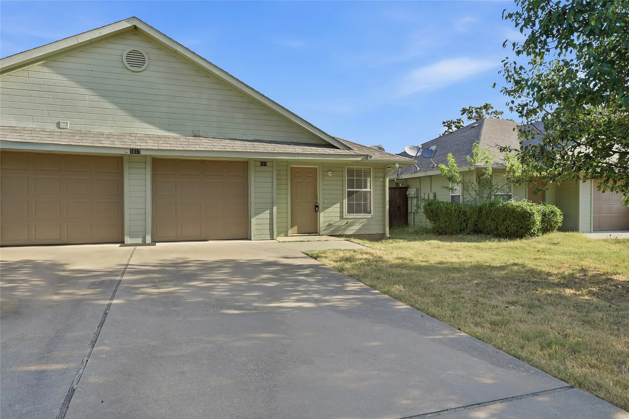 Duplex For Rent