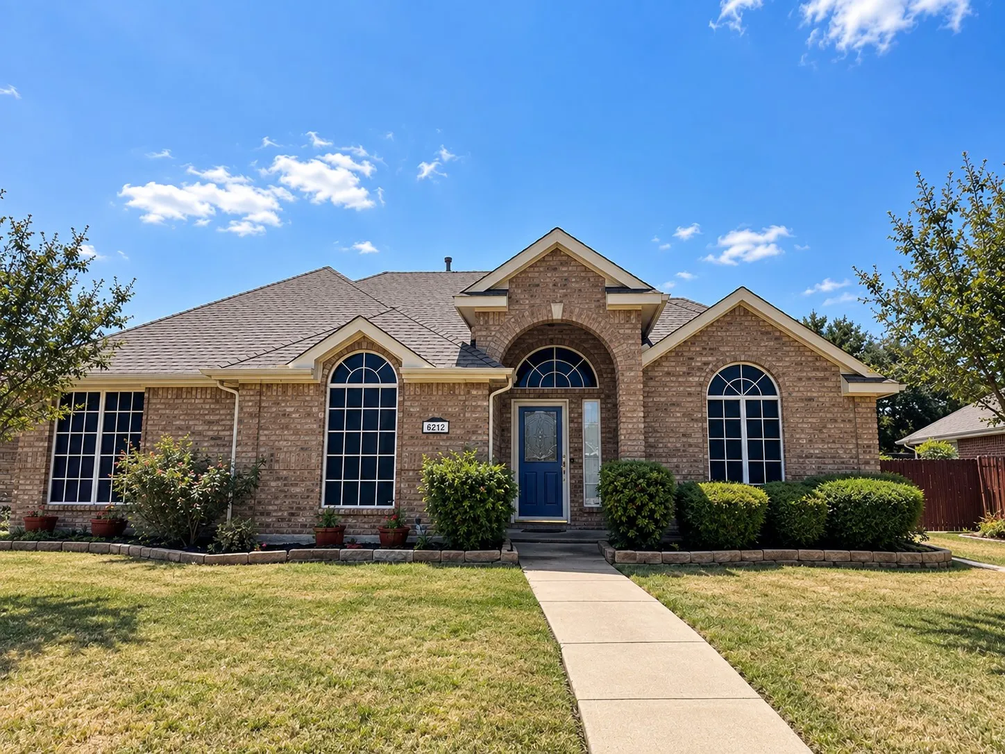 Single Family Residence For Sale in Dallas County , 10201 Evergreen Drive, Rowlett, Texas 75089, 4 Bedroom, 3 Bathroom, 2 Garage spaces, 2,592 Sqft, built in 2002, mls#21390541, Real Estate Agent in Rowlett, Homes For Sale in Dallas county, Homes For Sale in Rowlett, Realtor in Rowlett Texas, Real Estate Brokerage Independent Realty Texas, Luminita Cordes Realtor