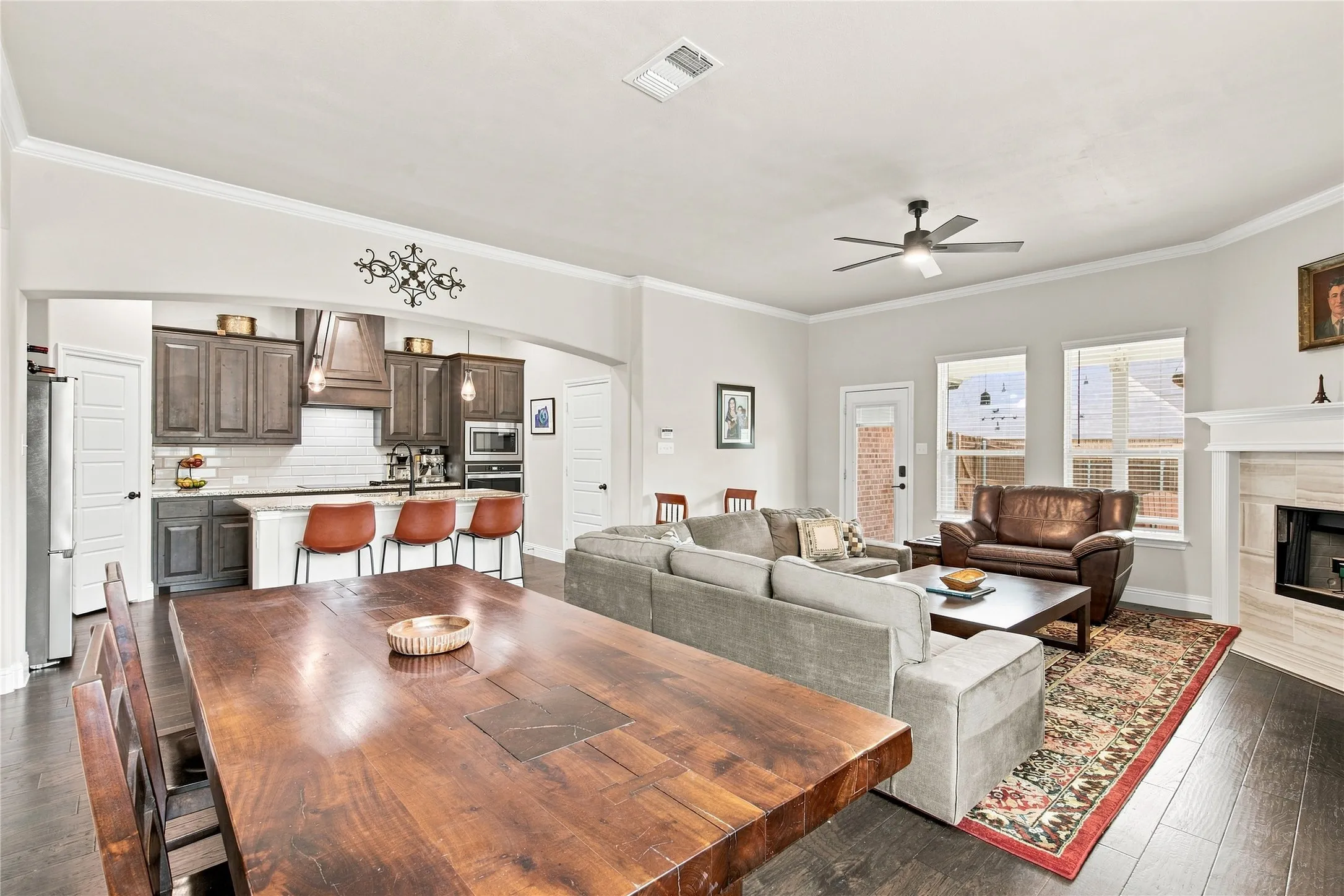 Single Family Residence For Sale in Ellis County , 1612 Tyler Street, Waxahachie, Texas 75165, 3 Bedroom, 2 Bathroom, 2 Garage spaces, 1,731 Sqft, built in 2019, mls#21390530, Real Estate Agent in Waxahachie, Homes For Sale in Ellis county, Homes For Sale in Waxahachie, Realtor in Waxahachie Texas, Real Estate Brokerage Independent Realty Texas, Luminita Cordes Realtor