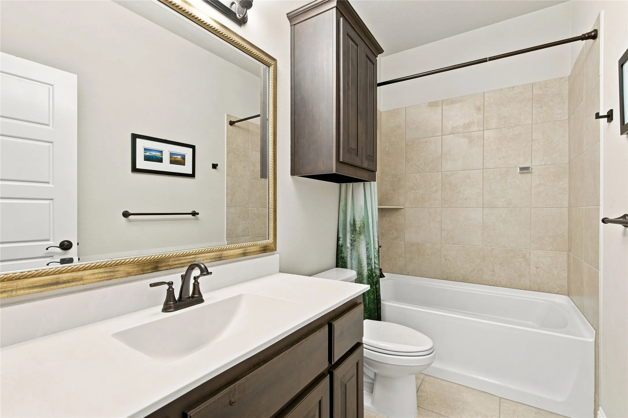 Single Family Residence For Sale in Ellis County , 1612 Tyler Street, Waxahachie, Texas 75165, 3 Bedroom, 2 Bathroom, 2 Garage spaces, 1,731 Sqft, built in 2019, mls#21390530, Real Estate Agent in Waxahachie, Homes For Sale in Ellis county, Homes For Sale in Waxahachie, Realtor in Waxahachie Texas, Real Estate Brokerage Independent Realty Texas, Luminita Cordes Realtor