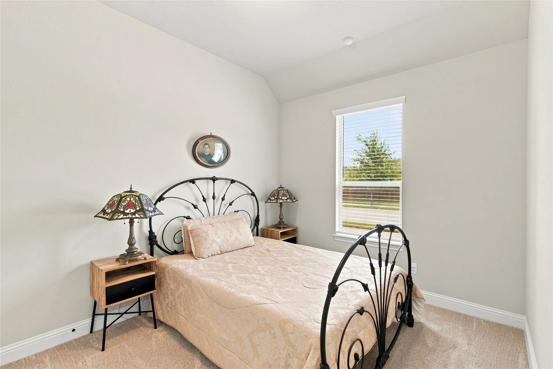 Single Family Residence For Sale in Ellis County , 1612 Tyler Street, Waxahachie, Texas 75165, 3 Bedroom, 2 Bathroom, 2 Garage spaces, 1,731 Sqft, built in 2019, mls#21390530, Real Estate Agent in Waxahachie, Homes For Sale in Ellis county, Homes For Sale in Waxahachie, Realtor in Waxahachie Texas, Real Estate Brokerage Independent Realty Texas, Luminita Cordes Realtor