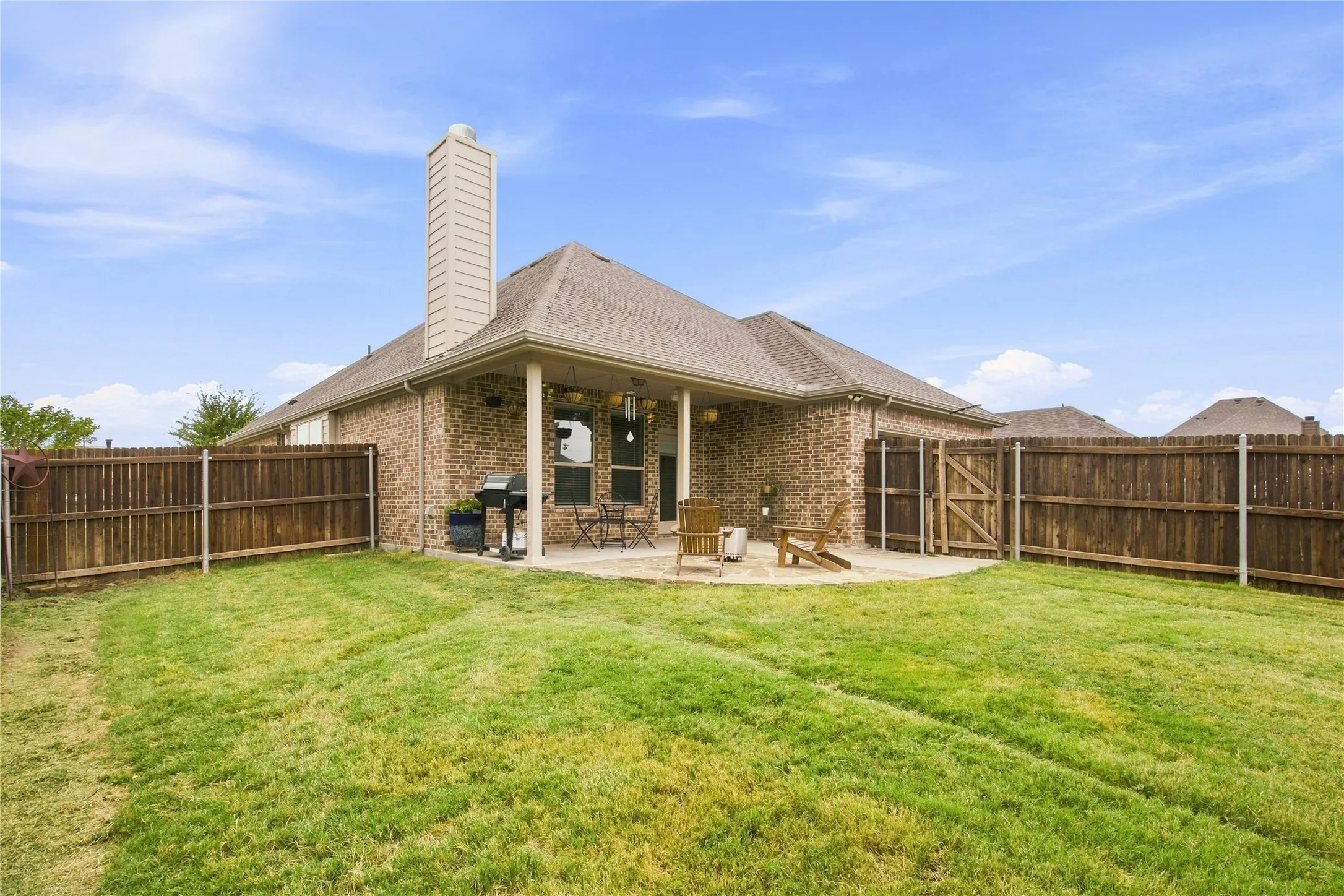 Single Family Residence For Sale in Ellis County , 1612 Tyler Street, Waxahachie, Texas 75165, 3 Bedroom, 2 Bathroom, 2 Garage spaces, 1,731 Sqft, built in 2019, mls#21390530, Real Estate Agent in Waxahachie, Homes For Sale in Ellis county, Homes For Sale in Waxahachie, Realtor in Waxahachie Texas, Real Estate Brokerage Independent Realty Texas, Luminita Cordes Realtor