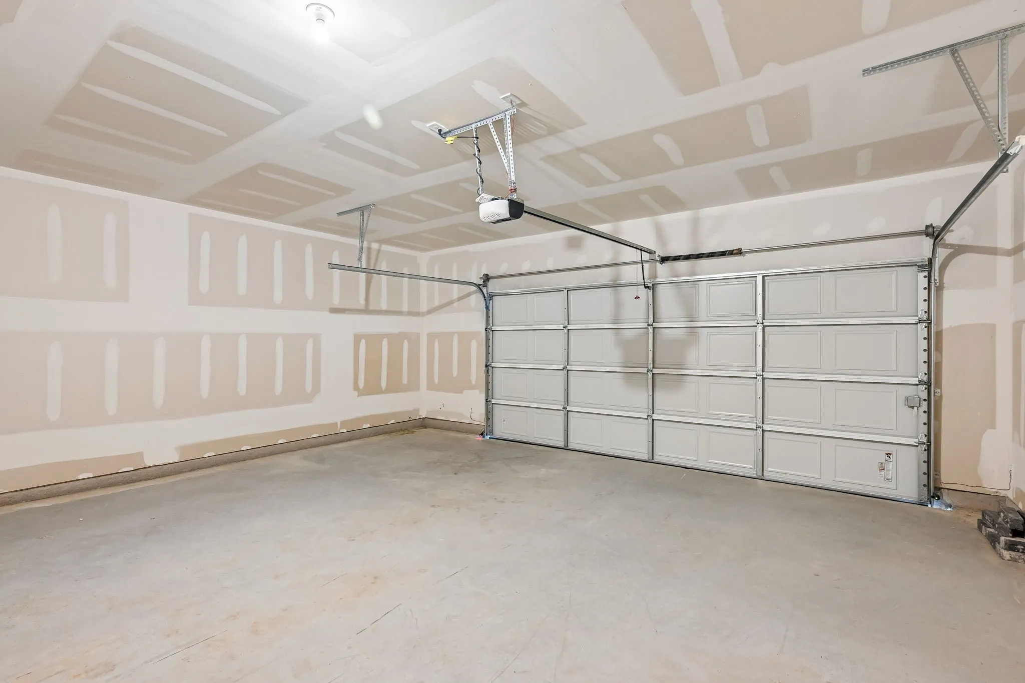 Photo is not of the actual home, but is an inspirational photo of builder’s model home and may depict options, furnishings, and/or decorator features that are not included.