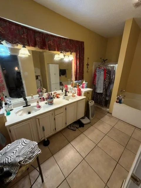 Single Family Residence For Sale in Denton County , 3406 Meadowview Drive, Corinth, Texas 76210, 3 Bedroom, 3 Bathroom, 2 Garage spaces, 2,318 Sqft, built in 1994, mls#21390523, Real Estate Agent in Corinth, Homes For Sale in Denton county, Homes For Sale in Corinth, Realtor in Corinth Texas, Real Estate Brokerage Independent Realty Texas, Luminita Cordes Realtor