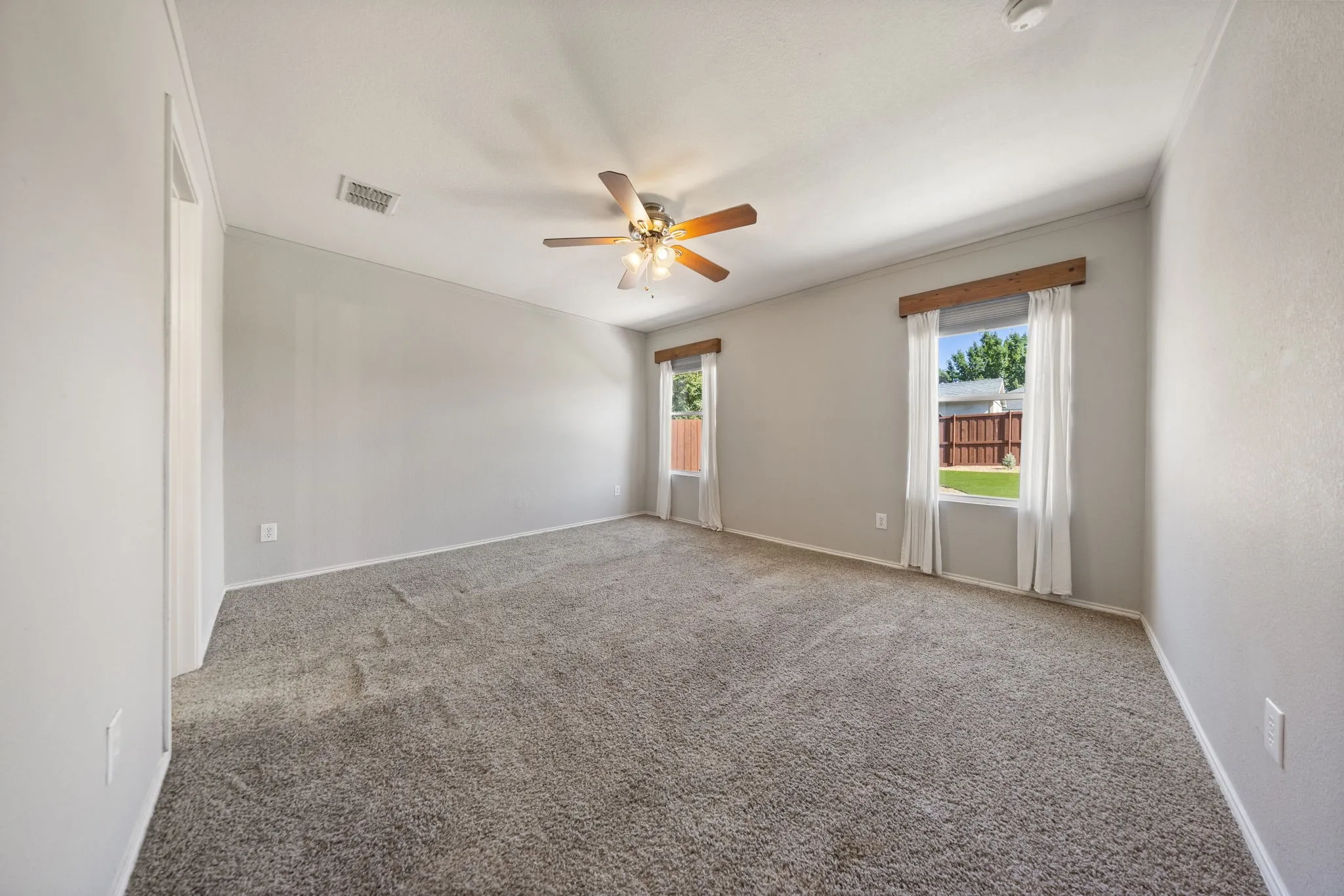 Single Family Residence For Rent in Collin County , 1110 Antoinette Drive, Princeton, Texas 75407, 3 Bedroom, 2 Bathroom, 2 Garage spaces, 1,439 Sqft, built in 2005, mls#21389222, Real Estate Agent in Princeton, Homes For Rent in Collin county, Homes For Rent in Princeton, Realtor in Princeton Texas, Real Estate Brokerage Independent Realty Texas, Luminita Cordes Realtor
