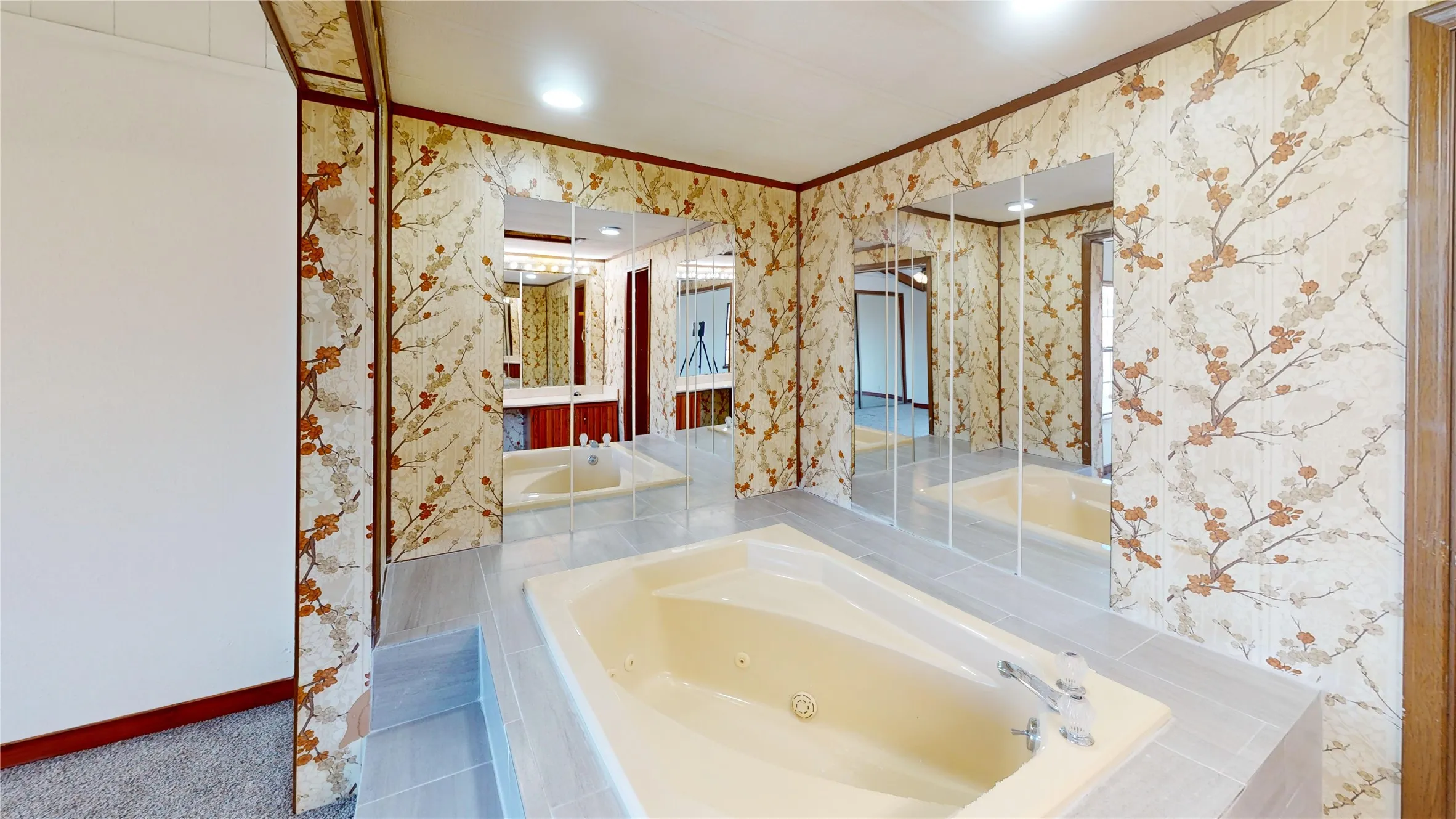 Single Family Residence For Sale in Mason County , 1105 Westmoreland, Mason, Texas 76856, 3 Bedroom, 2 Bathroom, Garage spaces, 2,236 Sqft, built in 1983, mls#21390529, Real Estate Agent in Mason, Homes For Sale in Mason county, Homes For Sale in Mason, Realtor in Mason Texas, Real Estate Brokerage Independent Realty Texas, Luminita Cordes Realtor