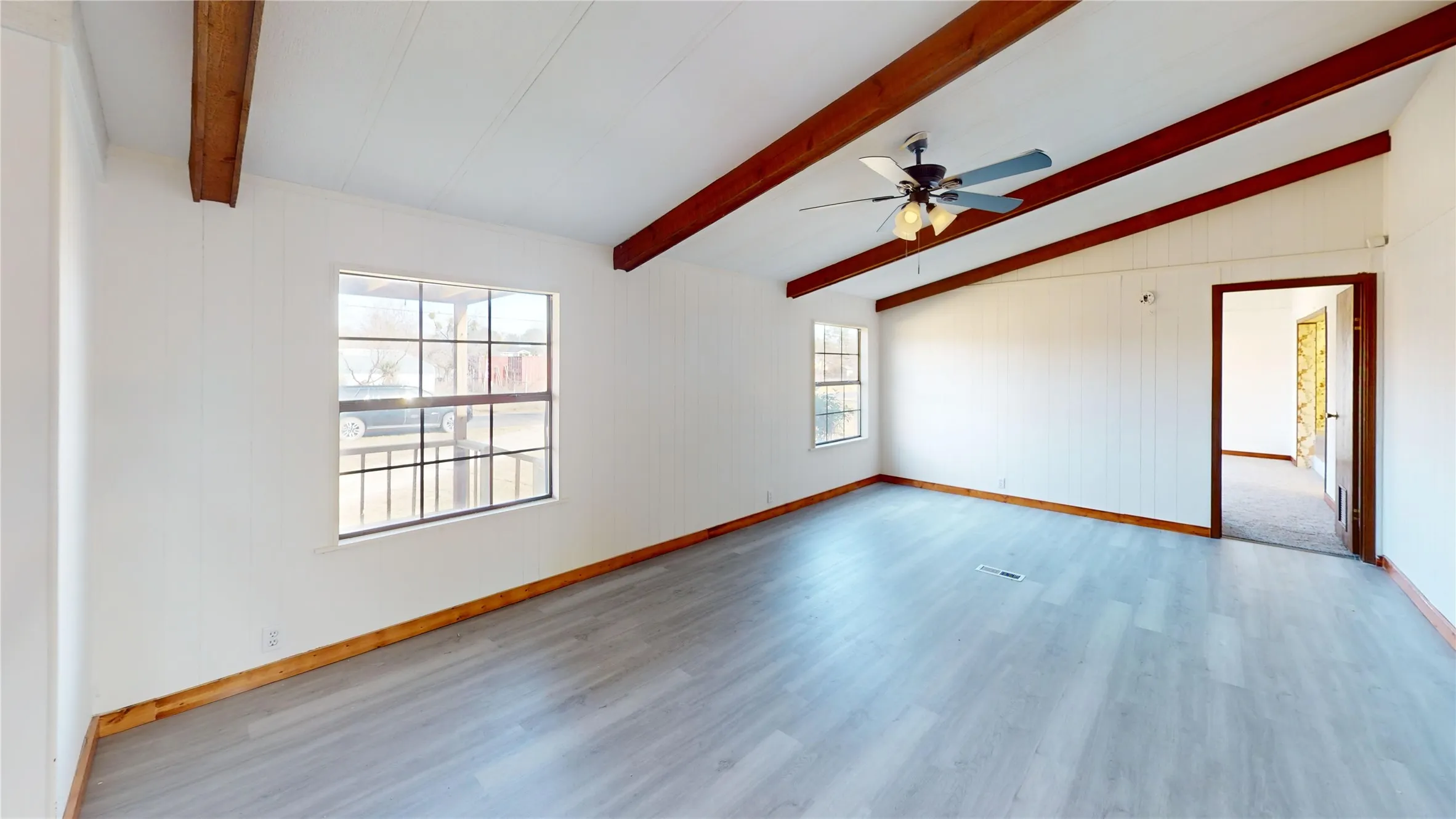 Single Family Residence For Sale in Mason County , 1105 Westmoreland, Mason, Texas 76856, 3 Bedroom, 2 Bathroom, Garage spaces, 2,236 Sqft, built in 1983, mls#21390529, Real Estate Agent in Mason, Homes For Sale in Mason county, Homes For Sale in Mason, Realtor in Mason Texas, Real Estate Brokerage Independent Realty Texas, Luminita Cordes Realtor