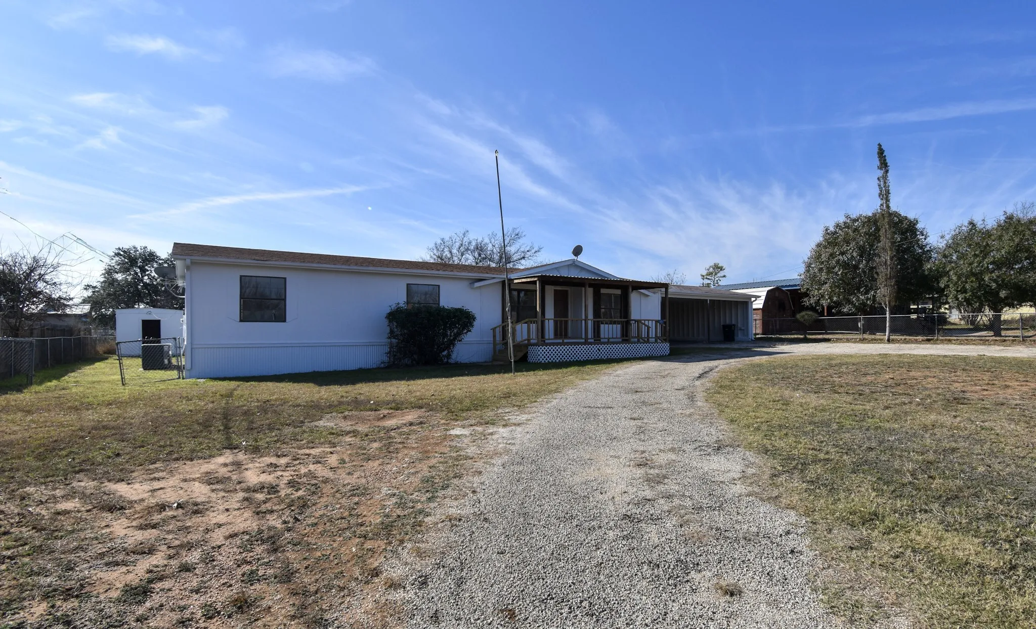 Single Family Residence For Sale in Mason County , 1105 Westmoreland, Mason, Texas 76856, 3 Bedroom, 2 Bathroom, Garage spaces, 2,236 Sqft, built in 1983, mls#21390529, Real Estate Agent in Mason, Homes For Sale in Mason county, Homes For Sale in Mason, Realtor in Mason Texas, Real Estate Brokerage Independent Realty Texas, Luminita Cordes Realtor