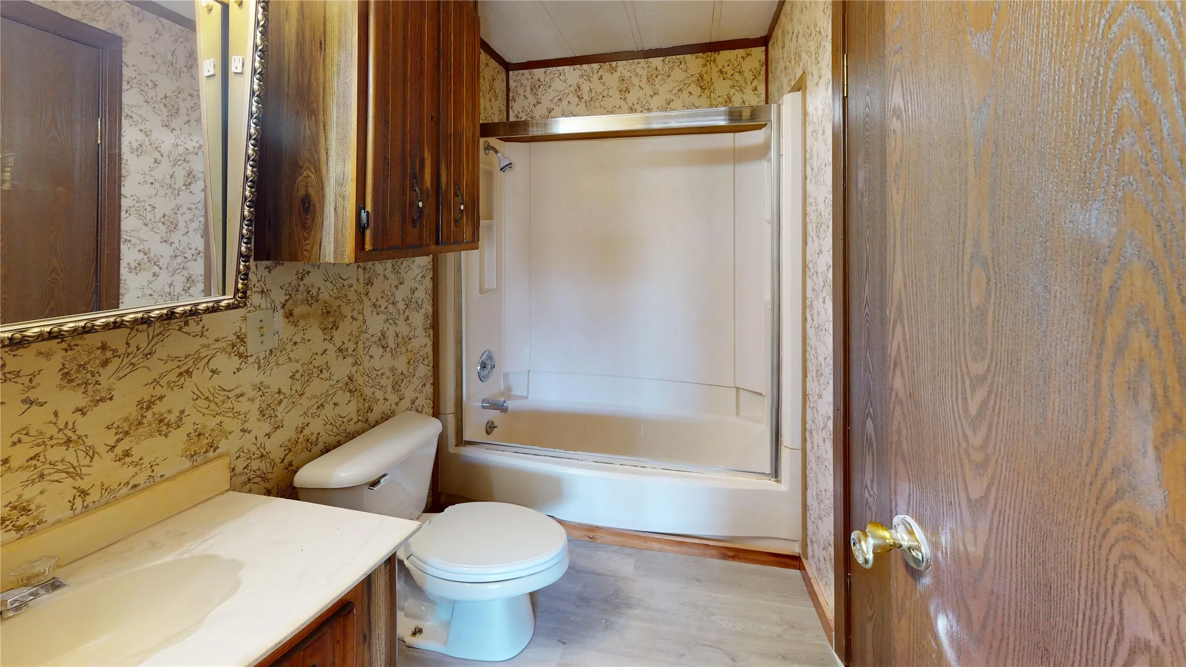 Single Family Residence For Sale in Mason County , 1105 Westmoreland, Mason, Texas 76856, 3 Bedroom, 2 Bathroom, Garage spaces, 2,236 Sqft, built in 1983, mls#21390529, Real Estate Agent in Mason, Homes For Sale in Mason county, Homes For Sale in Mason, Realtor in Mason Texas, Real Estate Brokerage Independent Realty Texas, Luminita Cordes Realtor