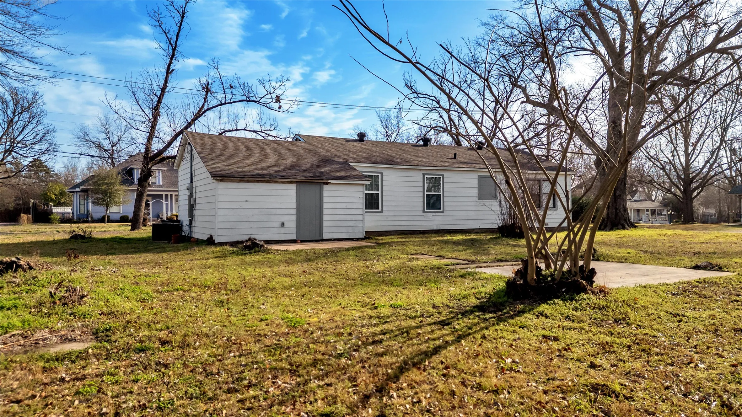 Single Family Residence For Sale in Kaufman County , 901 Johnson Street, Terrell, Texas 75160, 3 Bedroom, 1 Bathroom, 1 Garage spaces, 1,080 Sqft, built in 1990, mls#21390543, Real Estate Agent in Terrell, Homes For Sale in Kaufman county, Homes For Sale in Terrell, Realtor in Terrell Texas, Real Estate Brokerage Independent Realty Texas, Luminita Cordes Realtor
