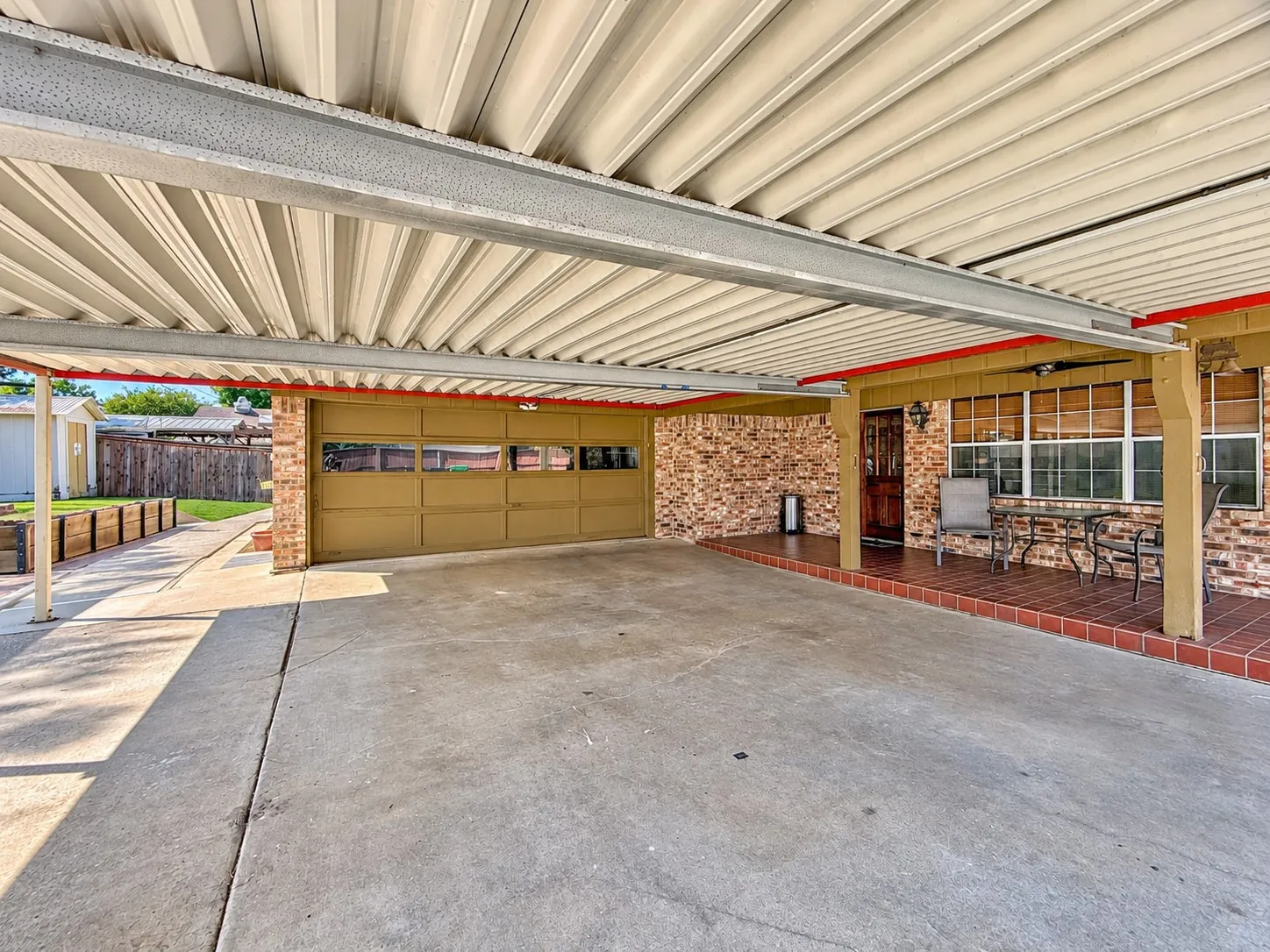 Single Family Residence For Sale in Denton County , 525 Magnolia Street, Denton, Texas 76201, 4 Bedroom, 2 Bathroom, 2 Garage spaces, 2,226 Sqft, built in 1968, mls#21389051, Real Estate Agent in Denton, Homes For Sale in Denton county, Homes For Sale in Denton, Realtor in Denton Texas, Real Estate Brokerage Independent Realty Texas, Luminita Cordes Realtor