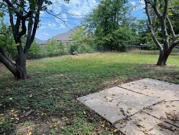 Single Family Residence For Rent in Ellis County , 806 Phillips Drive, Ennis, Texas 75119, 3 Bedroom, 2 Bathroom, 2 Garage spaces, 1,154 Sqft, built in 1972, mls#21390549, Real Estate Agent in Ennis, Homes For Rent in Ellis county, Homes For Rent in Ennis, Realtor in Ennis Texas, Real Estate Brokerage Independent Realty Texas, Luminita Cordes Realtor