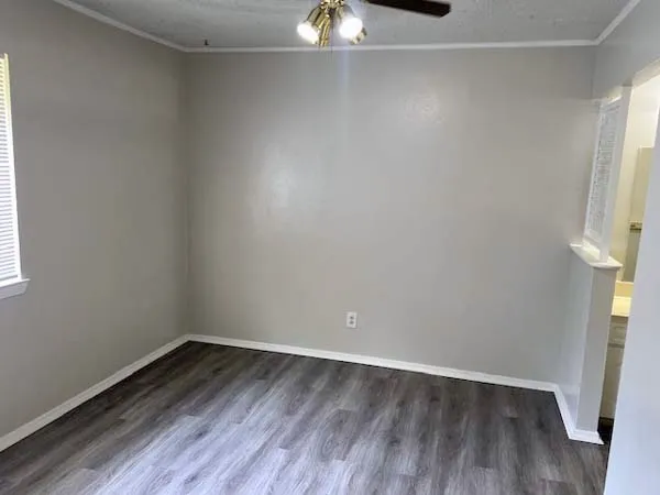 Single Family Residence For Rent in Ellis County , 806 Phillips Drive, Ennis, Texas 75119, 3 Bedroom, 2 Bathroom, 2 Garage spaces, 1,154 Sqft, built in 1972, mls#21390549, Real Estate Agent in Ennis, Homes For Rent in Ellis county, Homes For Rent in Ennis, Realtor in Ennis Texas, Real Estate Brokerage Independent Realty Texas, Luminita Cordes Realtor