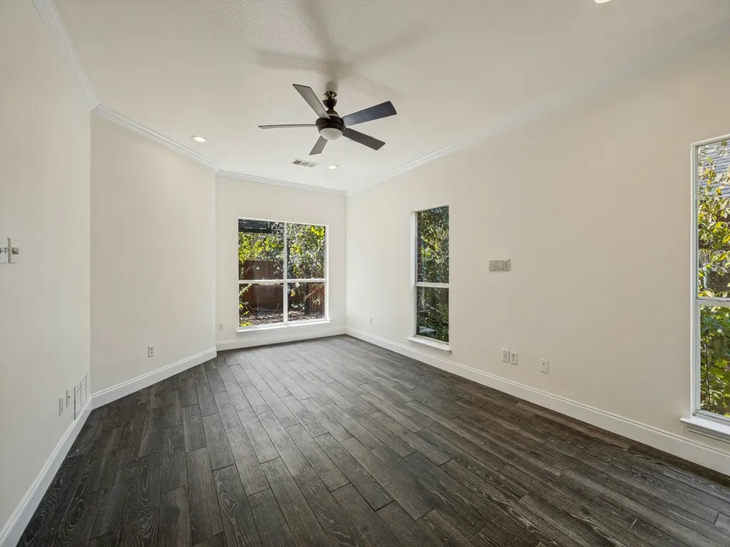 Single Family Residence For Sale in Tarrant County , 607 Biscayne Drive, Mansfield, Texas 76063, 5 Bedroom, 2 Bathroom, 2 Garage spaces, 2,729 Sqft, built in 2001, mls#21390472, Real Estate Agent in Mansfield, Homes For Sale in Tarrant county, Homes For Sale in Mansfield, Realtor in Mansfield Texas, Real Estate Brokerage Independent Realty Texas, Luminita Cordes Realtor