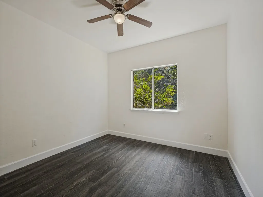 Single Family Residence For Sale in Tarrant County , 607 Biscayne Drive, Mansfield, Texas 76063, 5 Bedroom, 2 Bathroom, 2 Garage spaces, 2,729 Sqft, built in 2001, mls#21390472, Real Estate Agent in Mansfield, Homes For Sale in Tarrant county, Homes For Sale in Mansfield, Realtor in Mansfield Texas, Real Estate Brokerage Independent Realty Texas, Luminita Cordes Realtor