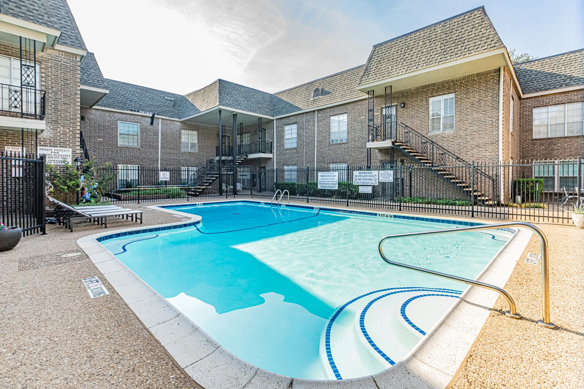 Condominium For Sale in Tarrant County , 4438 Harlanwood Drive 211, Fort Worth, Texas 76109, 1 Bedroom, 1 Bathroom, Garage spaces, 764 Sqft, built in 1969, mls#21386923, Real Estate Agent in Fort Worth, Homes For Sale in Tarrant county, Homes For Sale in Fort Worth, Realtor in Fort Worth Texas, Real Estate Brokerage Independent Realty Texas, Luminita Cordes Realtor