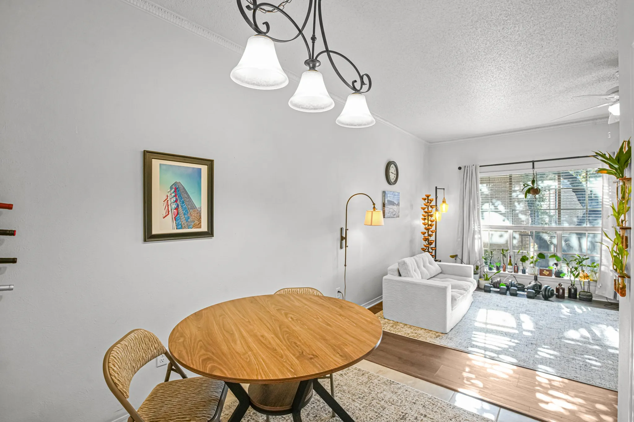 Condominium For Sale in Tarrant County , 4438 Harlanwood Drive 211, Fort Worth, Texas 76109, 1 Bedroom, 1 Bathroom, Garage spaces, 764 Sqft, built in 1969, mls#21386923, Real Estate Agent in Fort Worth, Homes For Sale in Tarrant county, Homes For Sale in Fort Worth, Realtor in Fort Worth Texas, Real Estate Brokerage Independent Realty Texas, Luminita Cordes Realtor