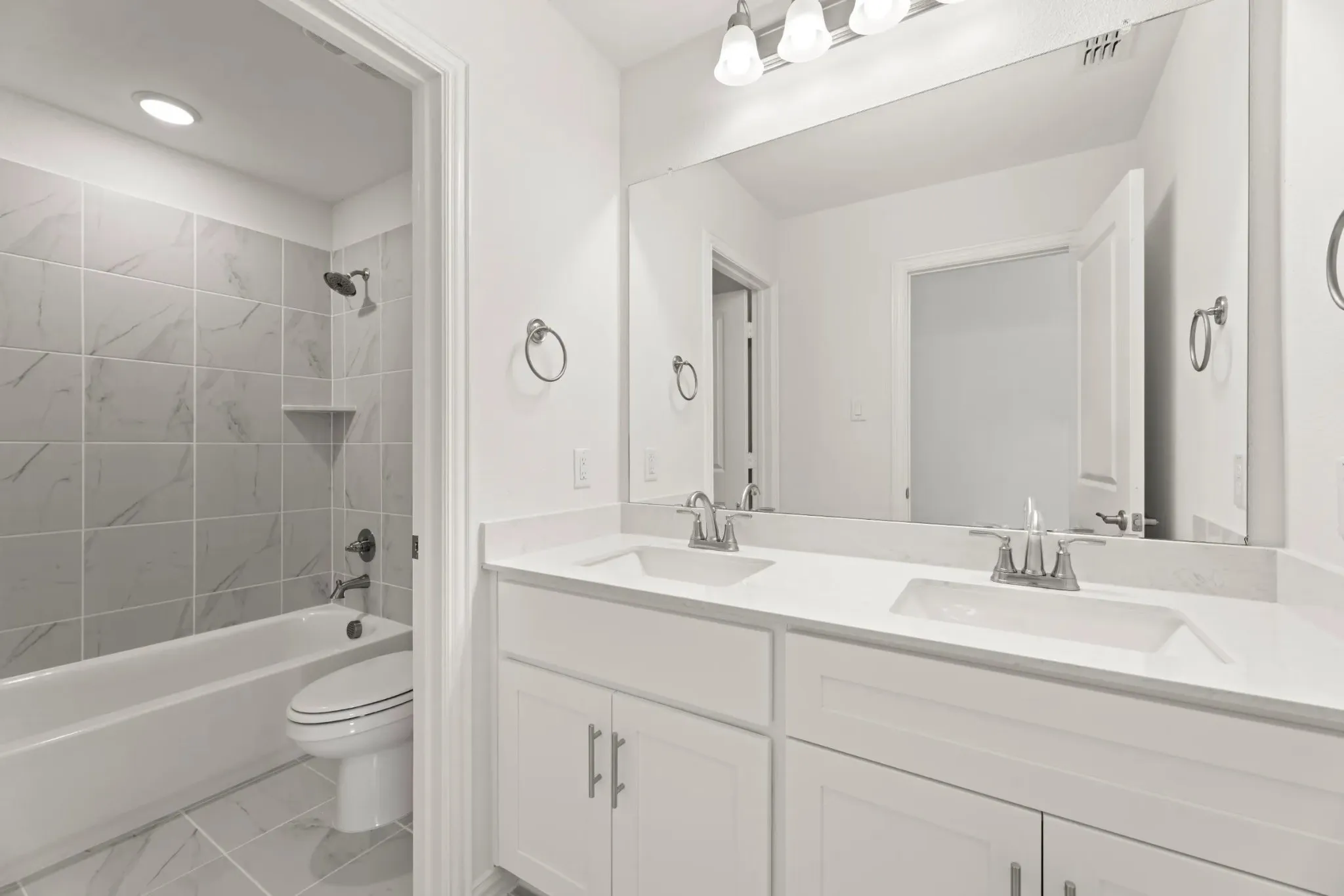 Single Family Residence For Sale in Collin County , 904 Dewy Lake Place, Lavon, Texas 75166, 4 Bedroom, 3 Bathroom, 2 Garage spaces, 2,621 Sqft, built in 2026, mls#21390557, Real Estate Agent in Lavon, Homes For Sale in Collin county, Homes For Sale in Lavon, Realtor in Lavon Texas, Real Estate Brokerage Independent Realty Texas, Luminita Cordes Realtor