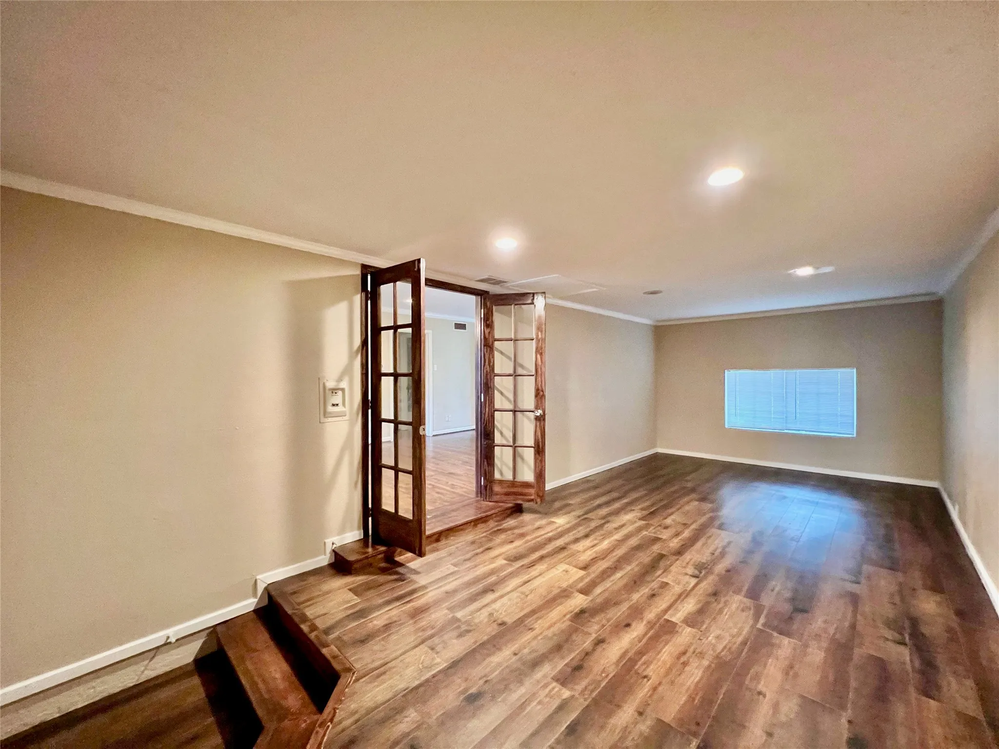 Single Family Residence For Sale in Dallas County , 3309 San Marcus Avenue, Dallas, Texas 75228, 3 Bedroom, 2 Bathroom, Garage spaces, 1,520 Sqft, built in 1955, mls#21390556, Real Estate Agent in Dallas, Homes For Sale in Dallas county, Homes For Sale in Dallas, Realtor in Dallas Texas, Real Estate Brokerage Independent Realty Texas, Luminita Cordes Realtor