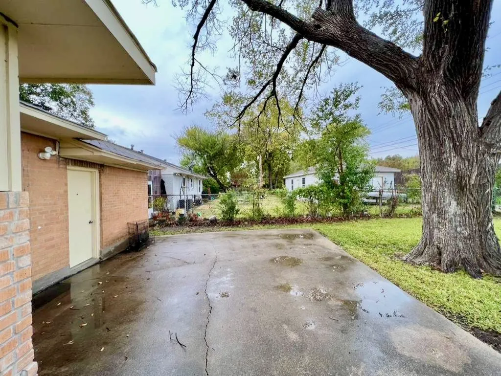 Single Family Residence For Sale in Dallas County , 3309 San Marcus Avenue, Dallas, Texas 75228, 3 Bedroom, 2 Bathroom, Garage spaces, 1,520 Sqft, built in 1955, mls#21390556, Real Estate Agent in Dallas, Homes For Sale in Dallas county, Homes For Sale in Dallas, Realtor in Dallas Texas, Real Estate Brokerage Independent Realty Texas, Luminita Cordes Realtor