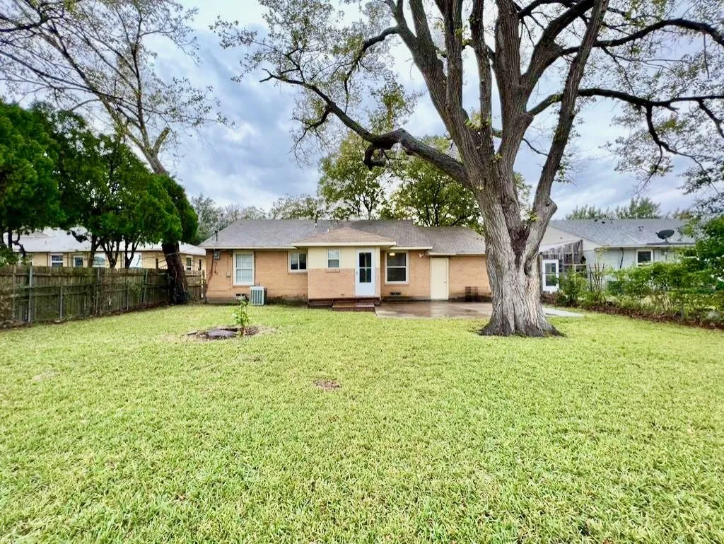 Single Family Residence For Sale in Dallas County , 3309 San Marcus Avenue, Dallas, Texas 75228, 3 Bedroom, 2 Bathroom, Garage spaces, 1,520 Sqft, built in 1955, mls#21390556, Real Estate Agent in Dallas, Homes For Sale in Dallas county, Homes For Sale in Dallas, Realtor in Dallas Texas, Real Estate Brokerage Independent Realty Texas, Luminita Cordes Realtor