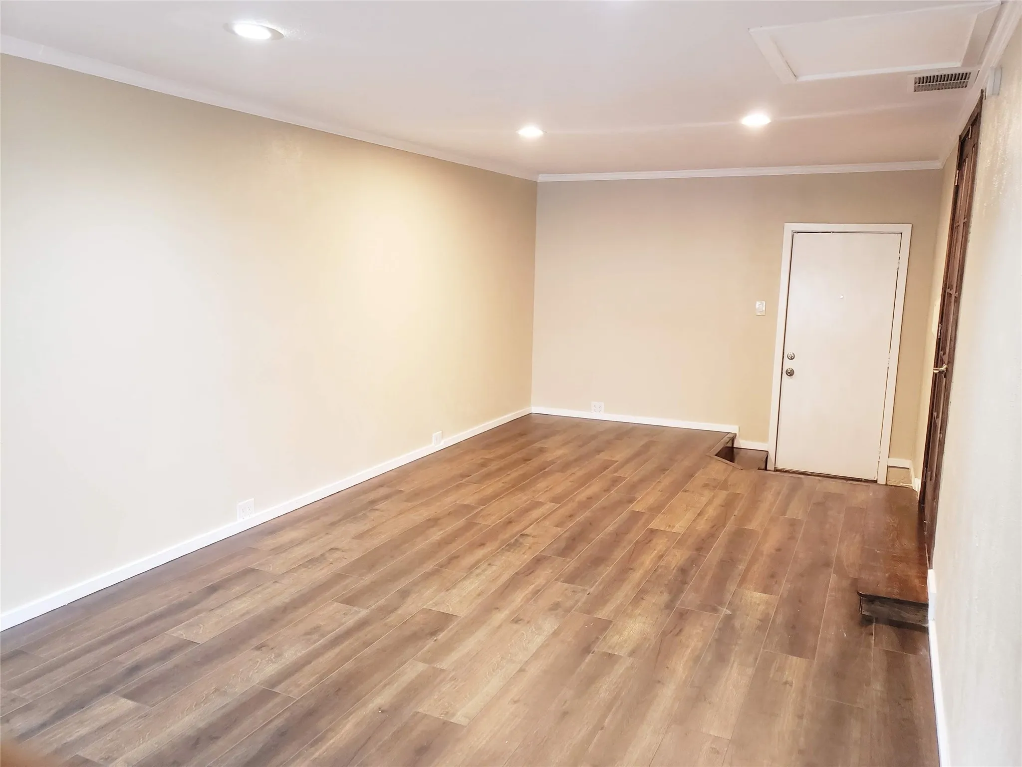Single Family Residence For Sale in Dallas County , 3309 San Marcus Avenue, Dallas, Texas 75228, 3 Bedroom, 2 Bathroom, Garage spaces, 1,520 Sqft, built in 1955, mls#21390556, Real Estate Agent in Dallas, Homes For Sale in Dallas county, Homes For Sale in Dallas, Realtor in Dallas Texas, Real Estate Brokerage Independent Realty Texas, Luminita Cordes Realtor