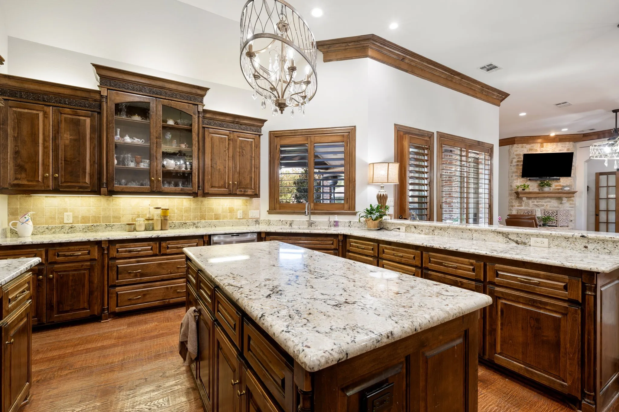 Single Family Residence For Sale in Rockwall County , 1 Clements Court, Heath, Texas 75032, 4 Bedroom, 3 Bathroom, 3 Garage spaces, 3,996 Sqft, built in 2004, mls#21382672, Real Estate Agent in Heath, Homes For Sale in Rockwall county, Homes For Sale in Heath, Realtor in Heath Texas, Real Estate Brokerage Independent Realty Texas, Luminita Cordes Realtor