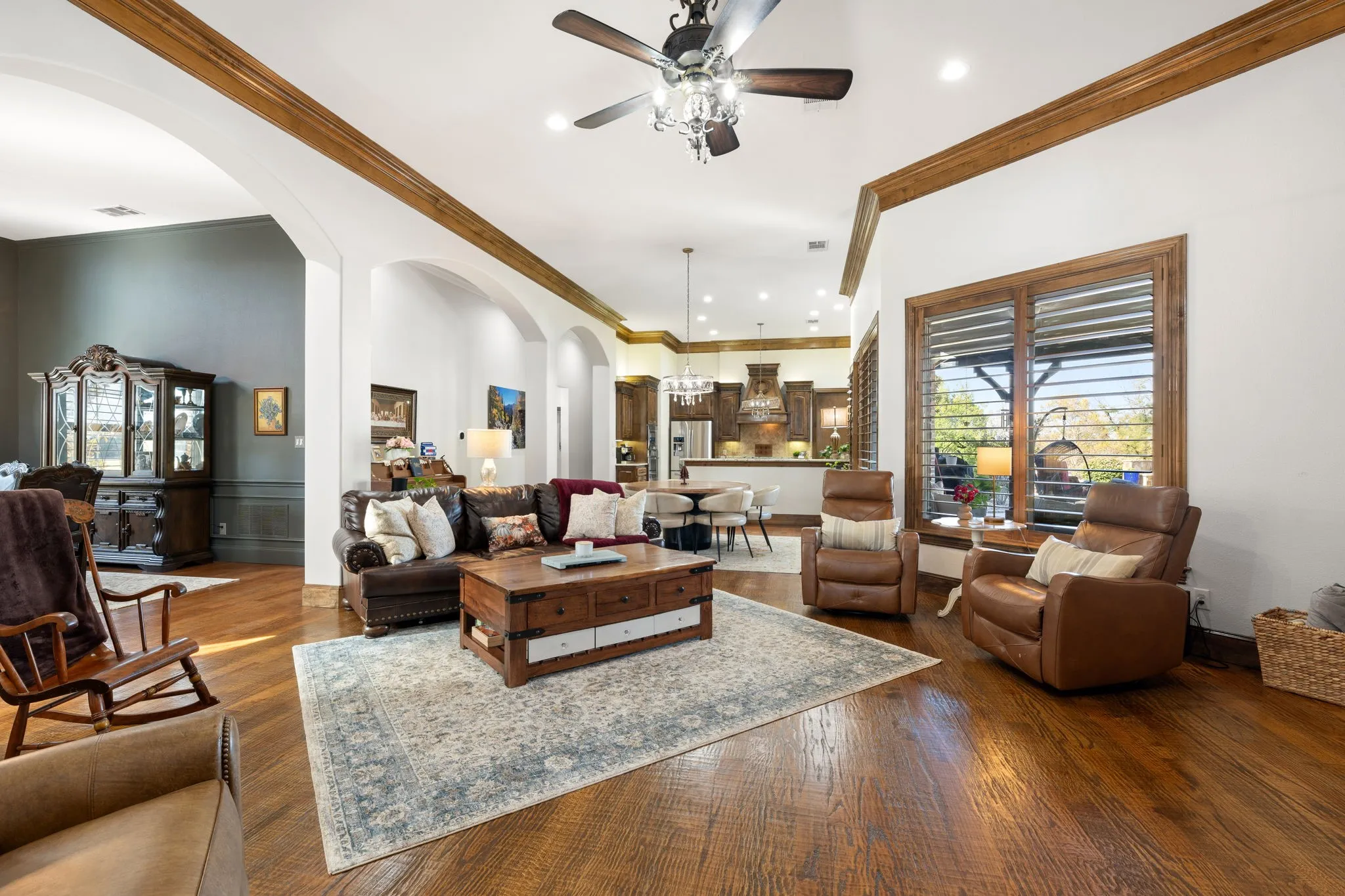 Single Family Residence For Sale in Rockwall County , 1 Clements Court, Heath, Texas 75032, 4 Bedroom, 3 Bathroom, 3 Garage spaces, 3,996 Sqft, built in 2004, mls#21382672, Real Estate Agent in Heath, Homes For Sale in Rockwall county, Homes For Sale in Heath, Realtor in Heath Texas, Real Estate Brokerage Independent Realty Texas, Luminita Cordes Realtor