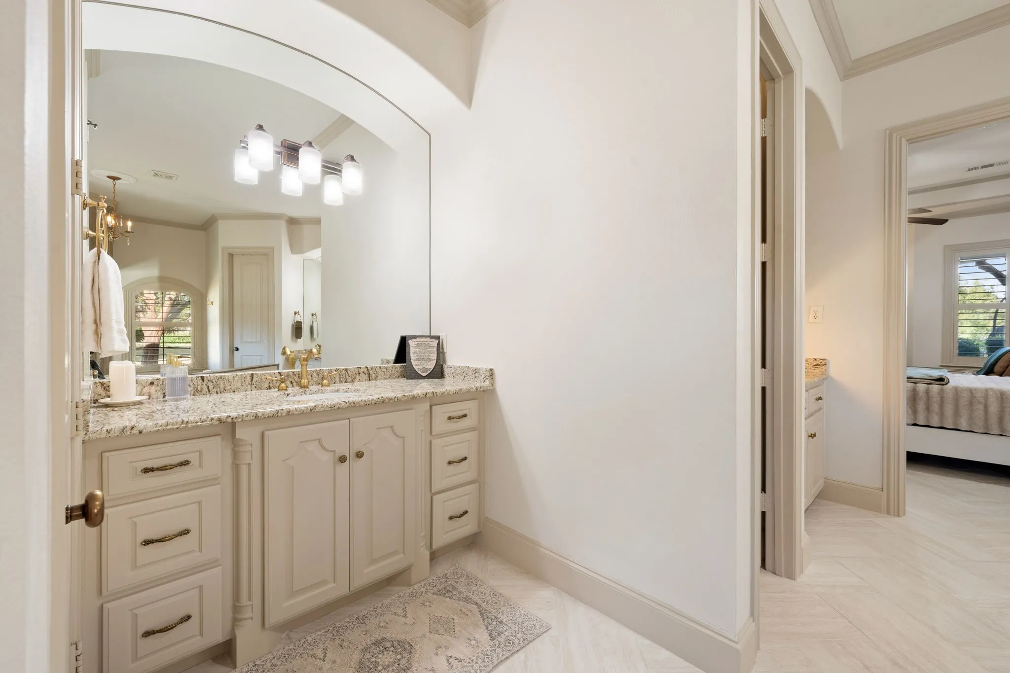 Single Family Residence For Sale in Rockwall County , 1 Clements Court, Heath, Texas 75032, 4 Bedroom, 3 Bathroom, 3 Garage spaces, 3,996 Sqft, built in 2004, mls#21382672, Real Estate Agent in Heath, Homes For Sale in Rockwall county, Homes For Sale in Heath, Realtor in Heath Texas, Real Estate Brokerage Independent Realty Texas, Luminita Cordes Realtor