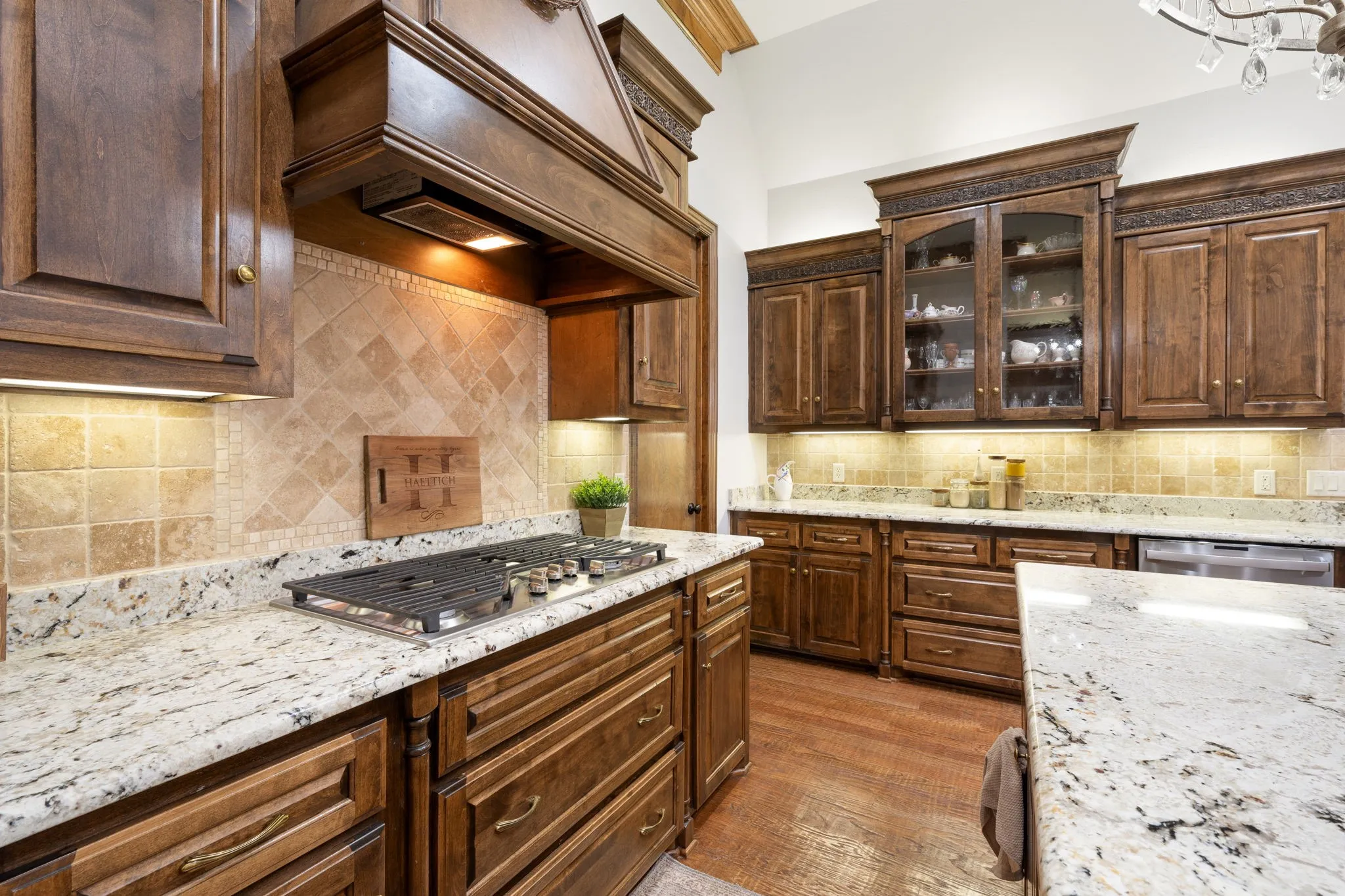 Single Family Residence For Sale in Rockwall County , 1 Clements Court, Heath, Texas 75032, 4 Bedroom, 3 Bathroom, 3 Garage spaces, 3,996 Sqft, built in 2004, mls#21382672, Real Estate Agent in Heath, Homes For Sale in Rockwall county, Homes For Sale in Heath, Realtor in Heath Texas, Real Estate Brokerage Independent Realty Texas, Luminita Cordes Realtor