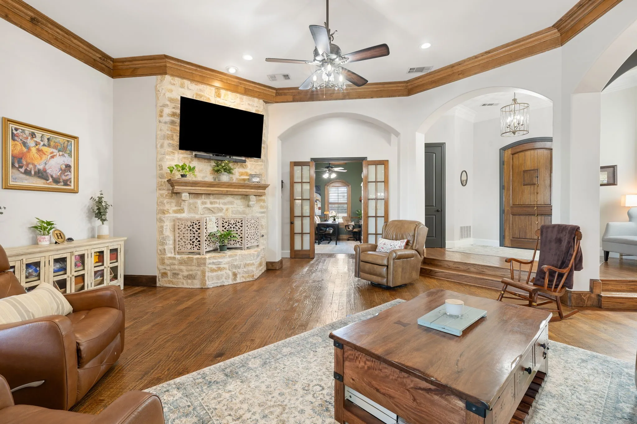 Single Family Residence For Sale in Rockwall County , 1 Clements Court, Heath, Texas 75032, 4 Bedroom, 3 Bathroom, 3 Garage spaces, 3,996 Sqft, built in 2004, mls#21382672, Real Estate Agent in Heath, Homes For Sale in Rockwall county, Homes For Sale in Heath, Realtor in Heath Texas, Real Estate Brokerage Independent Realty Texas, Luminita Cordes Realtor